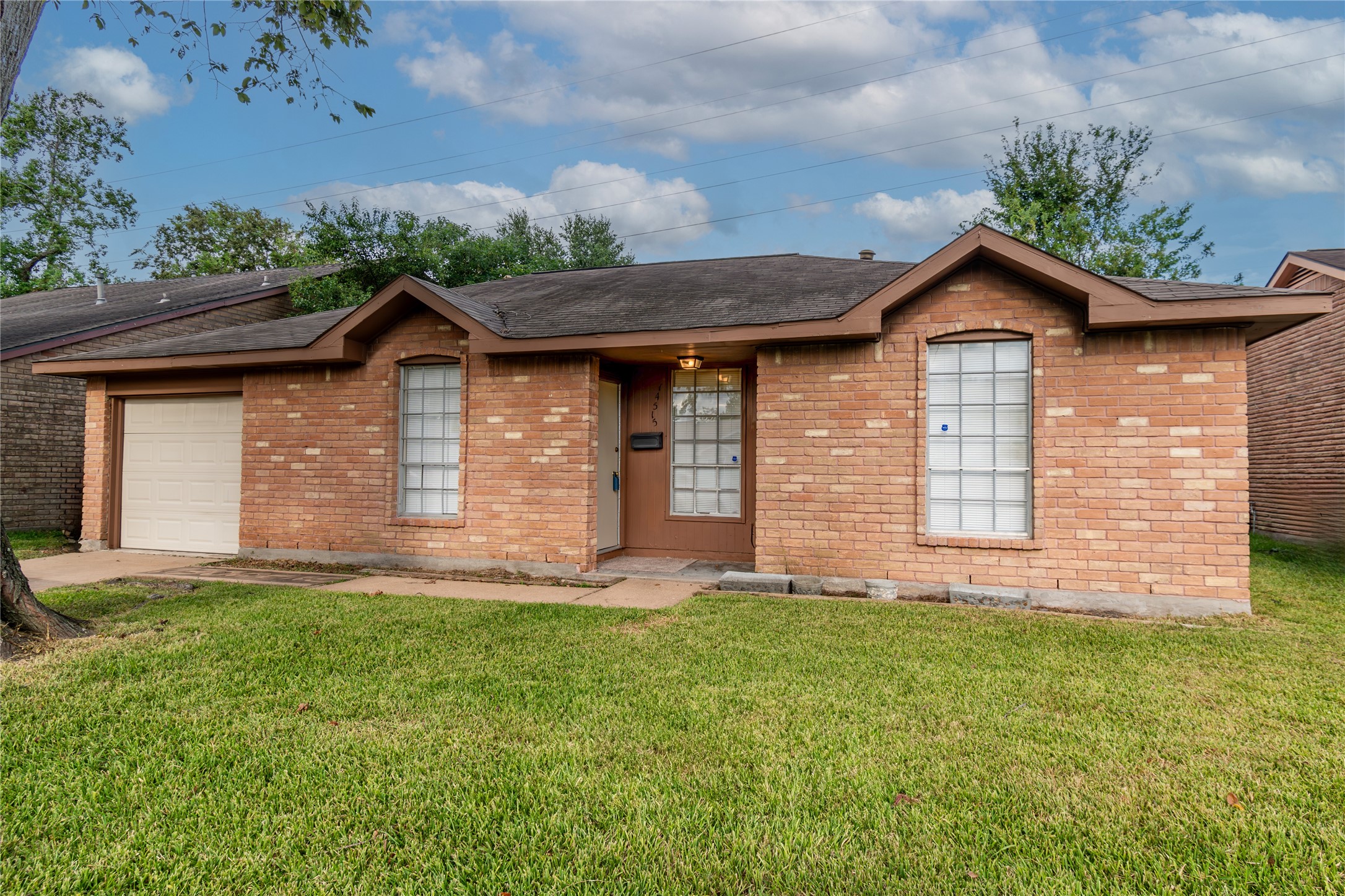 14515 Essendine Lane, Houston, TX 77045
