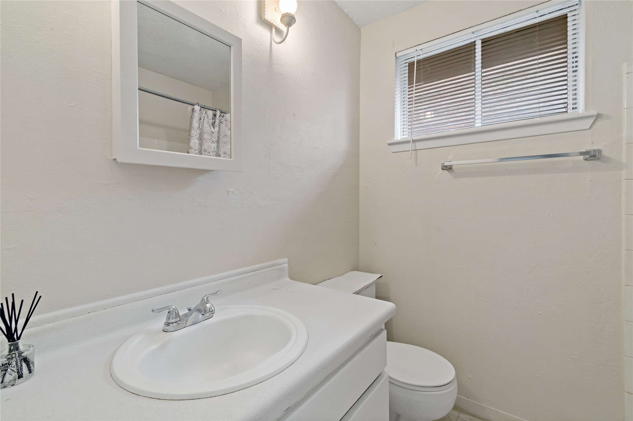 14515 Essendine Lane, Houston, TX 77045