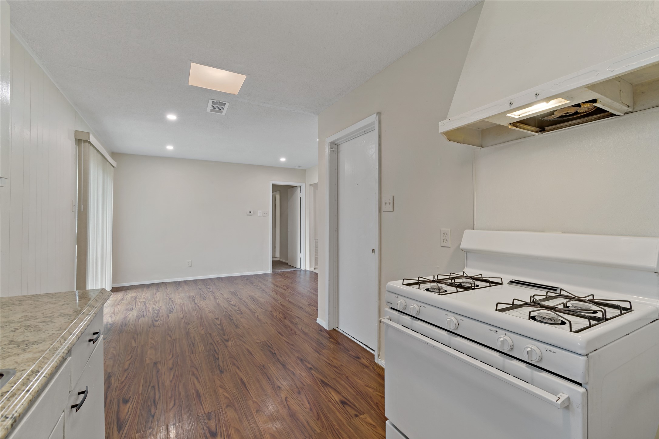 14515 Essendine Lane, Houston, TX 77045