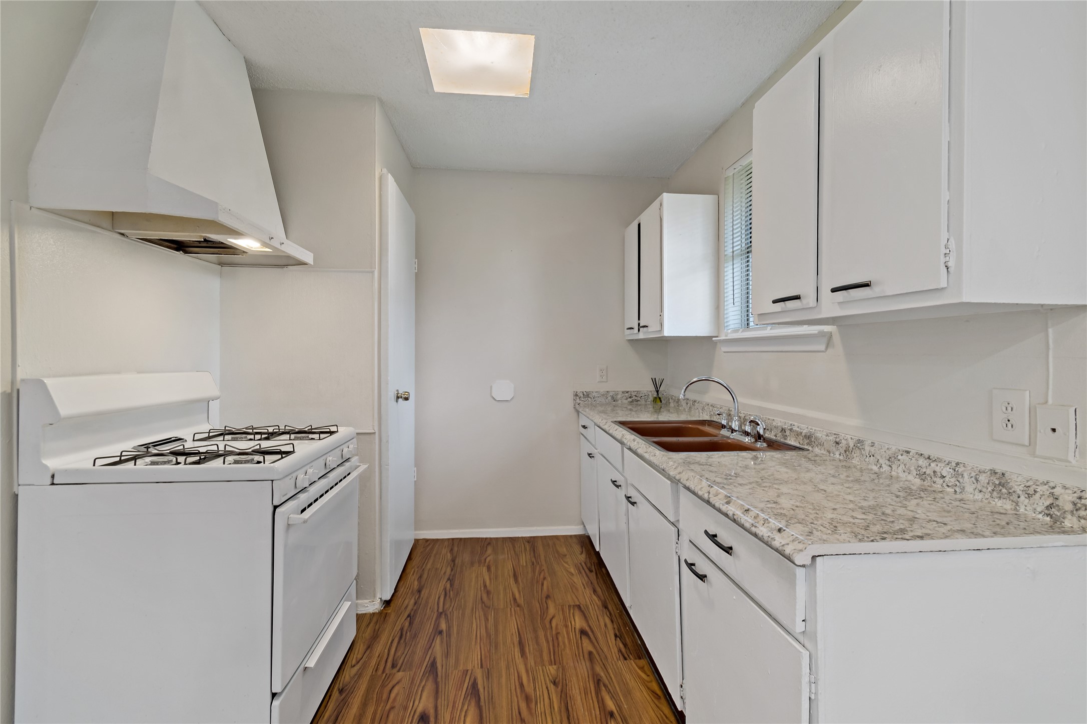14515 Essendine Lane, Houston, TX 77045