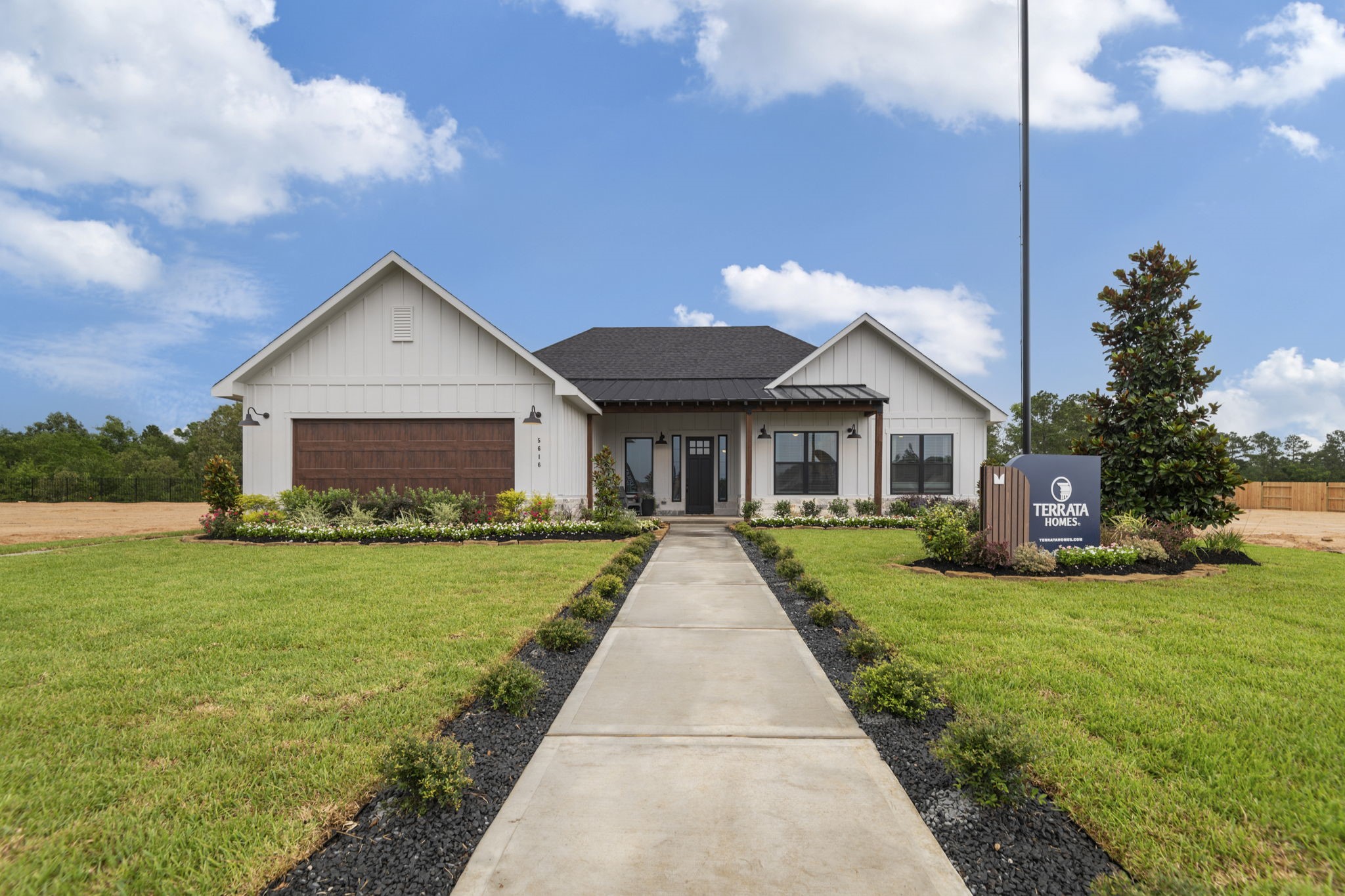 5625 Marigold Mile Drive, Magnolia, TX 77354