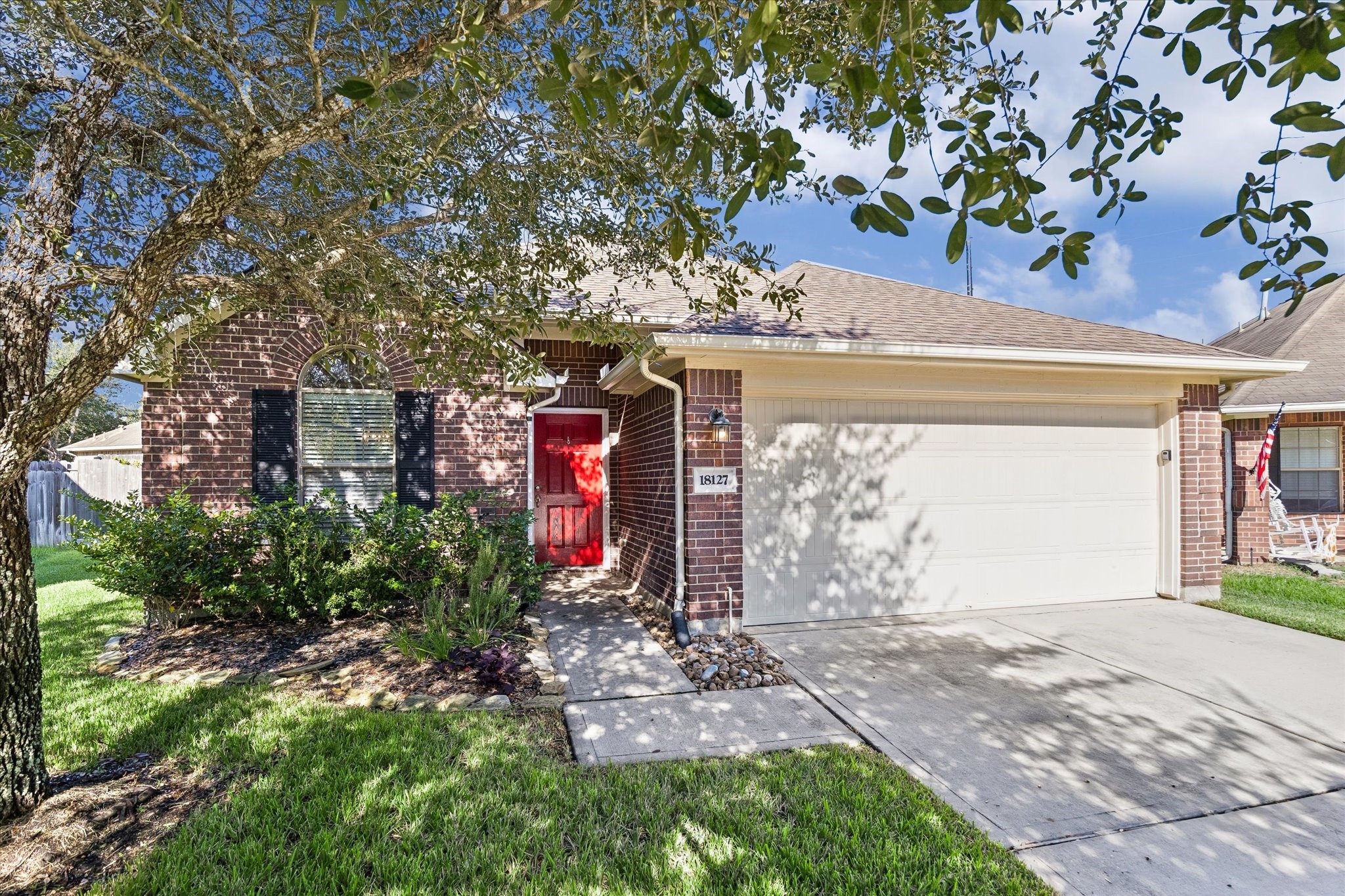 Welcome to Oakcrest North! Charming single-story brick home situated on a cul-de-sac street in an established Cypress neighborhood zoned to Tomball ISD.