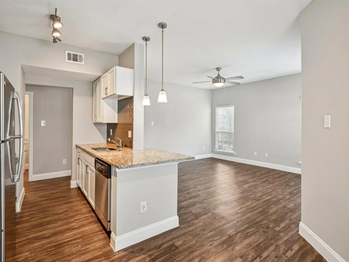 4211 Clay Hill Drive, #1211, Houston, TX 77084
