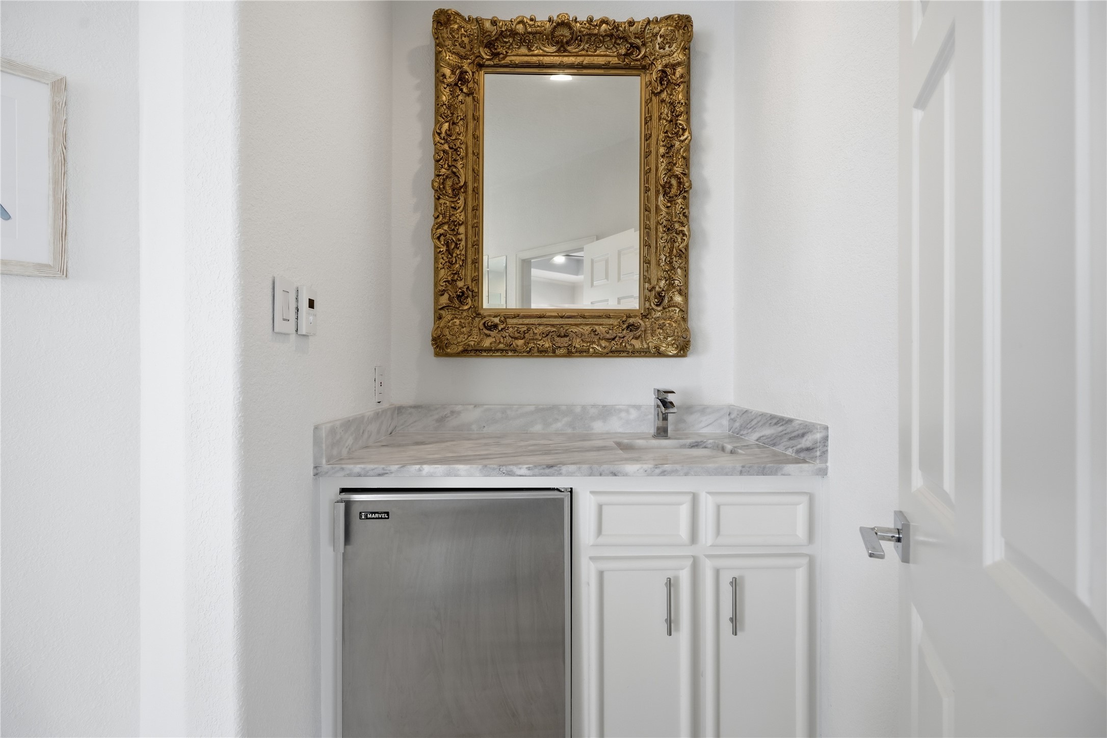 320 Harborside Circle, Kemah, TX 77565