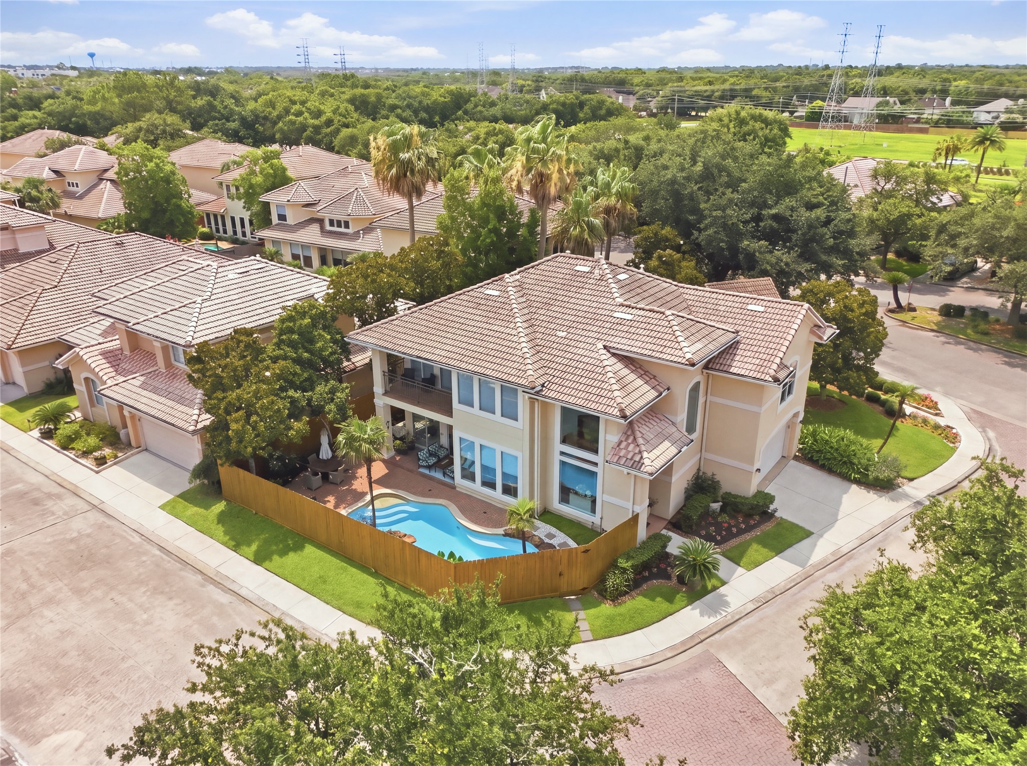 320 Harborside Circle, Kemah, TX 77565 320 Harborside Circle, Kemah, TX 77565