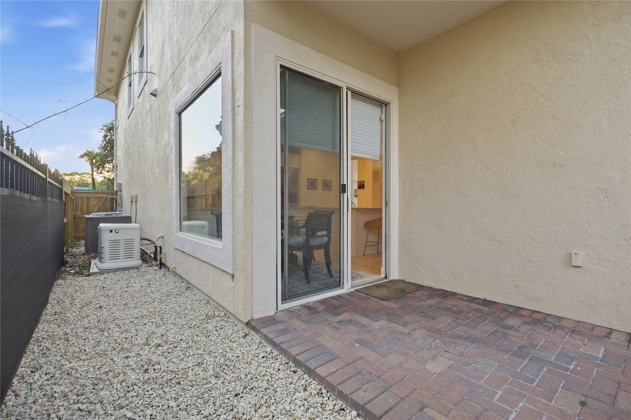 320 Harborside Circle, Kemah, TX 77565