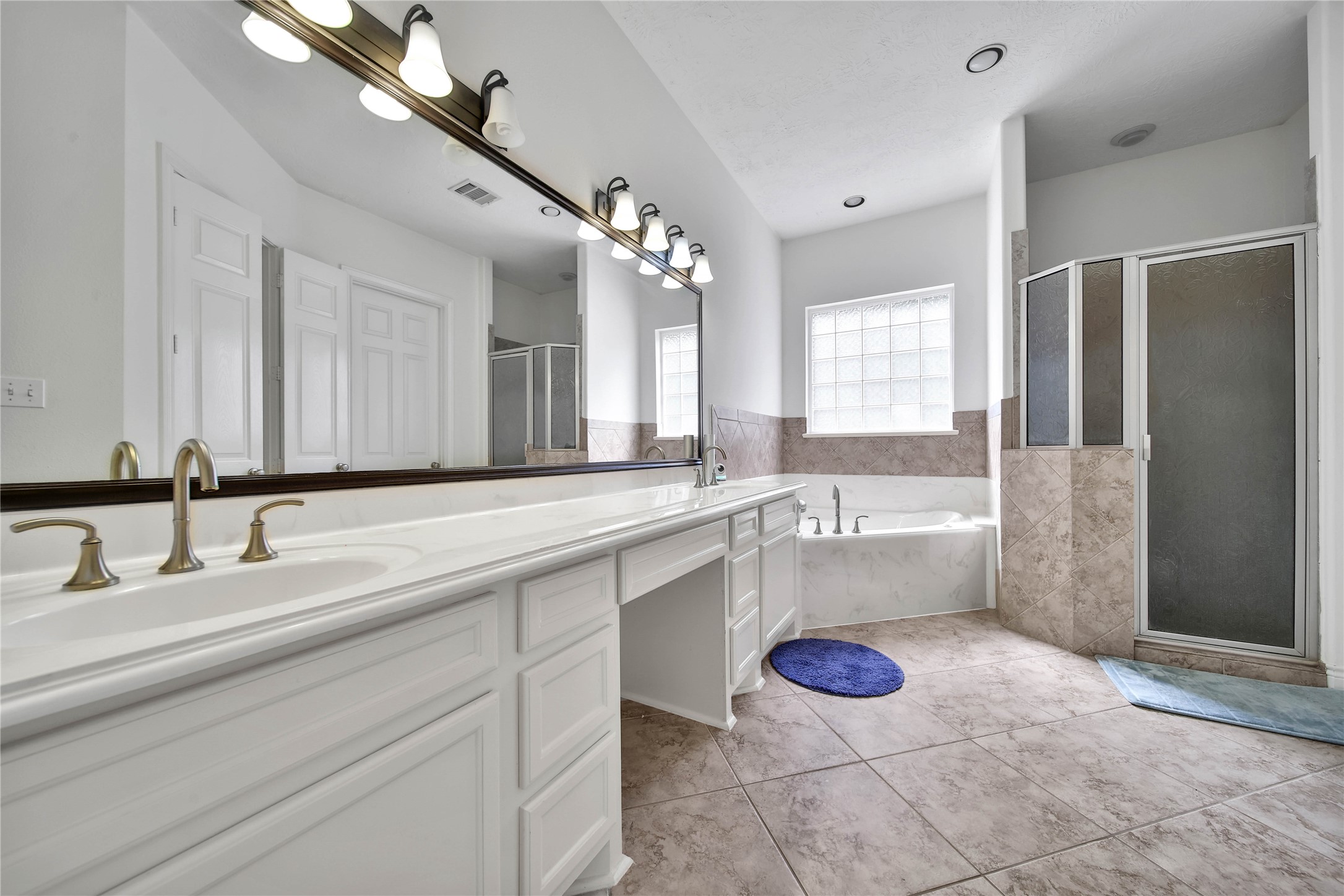 404 Trade Winds Court, Montgomery, TX 77316