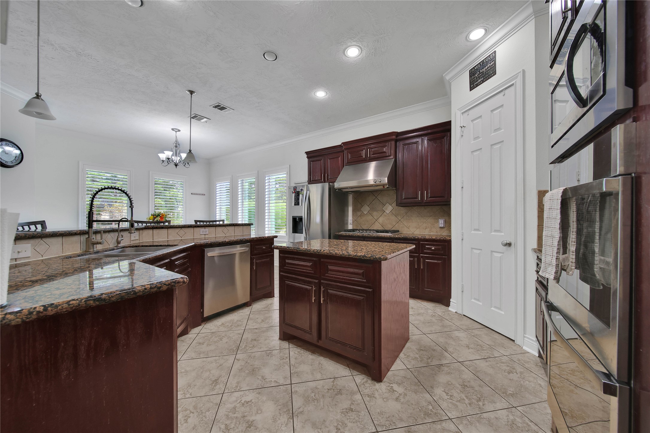 404 Trade Winds Court, Montgomery, TX 77316