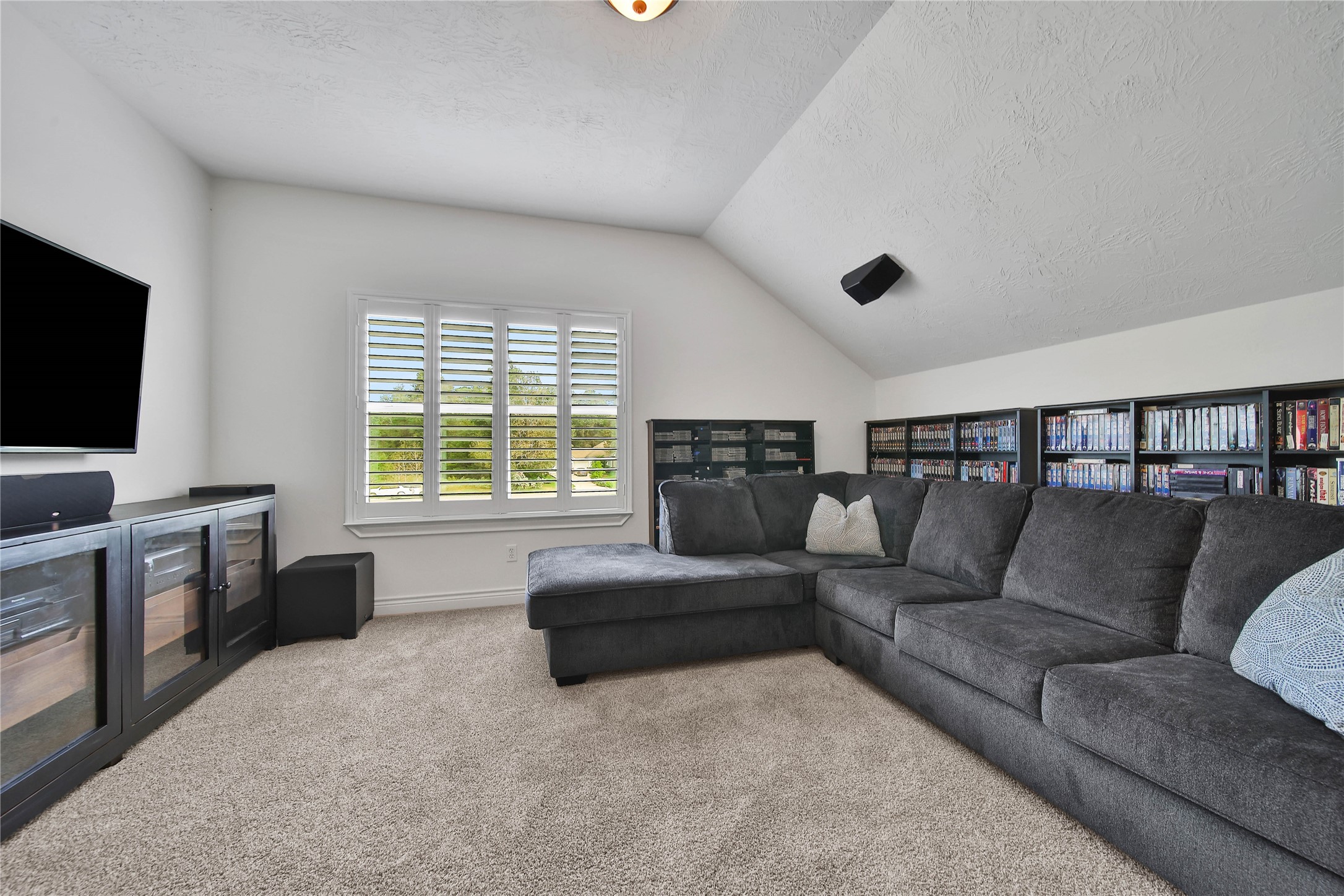 404 Trade Winds Court, Montgomery, TX 77316