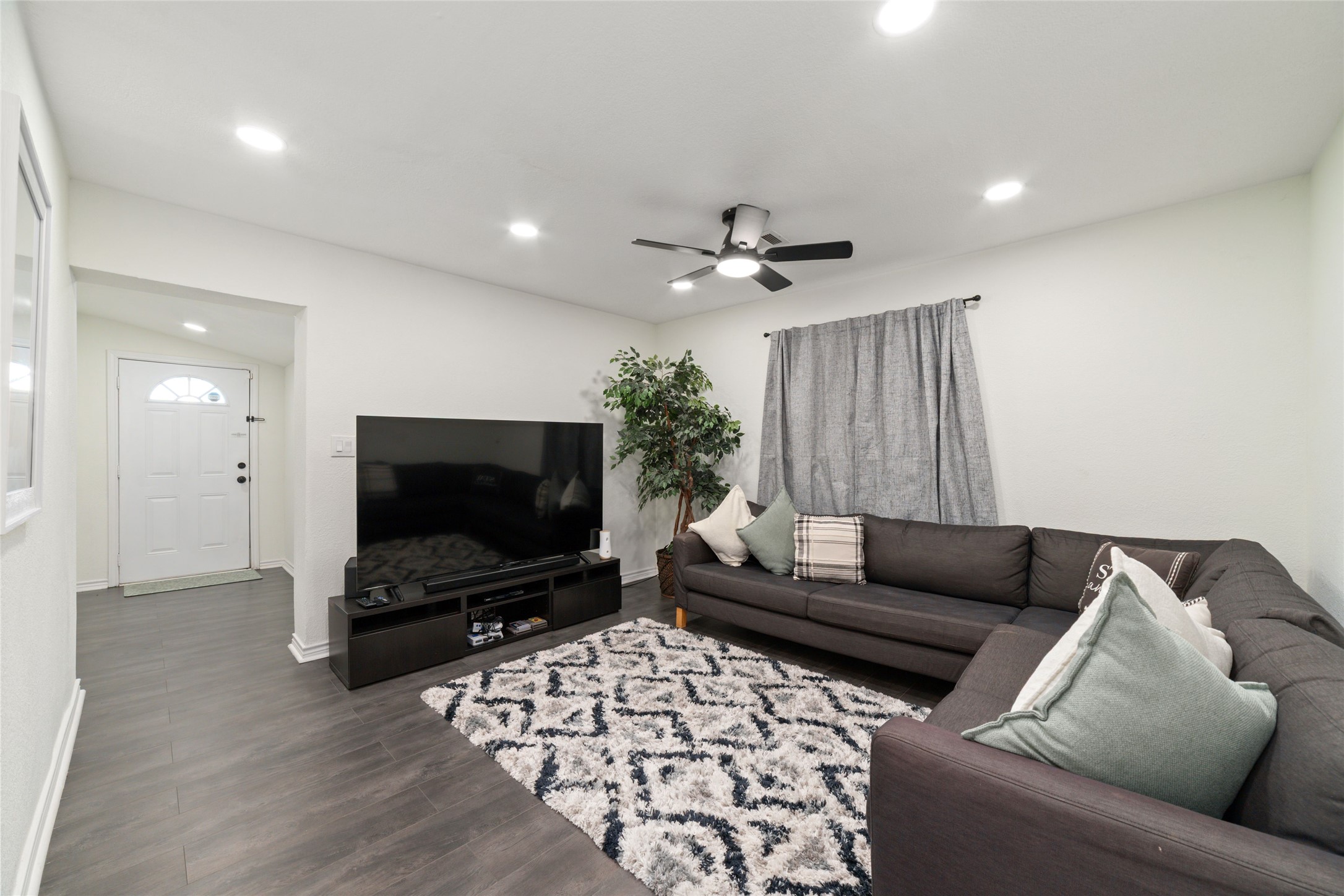 1302 56th Street, Galveston, TX 77551