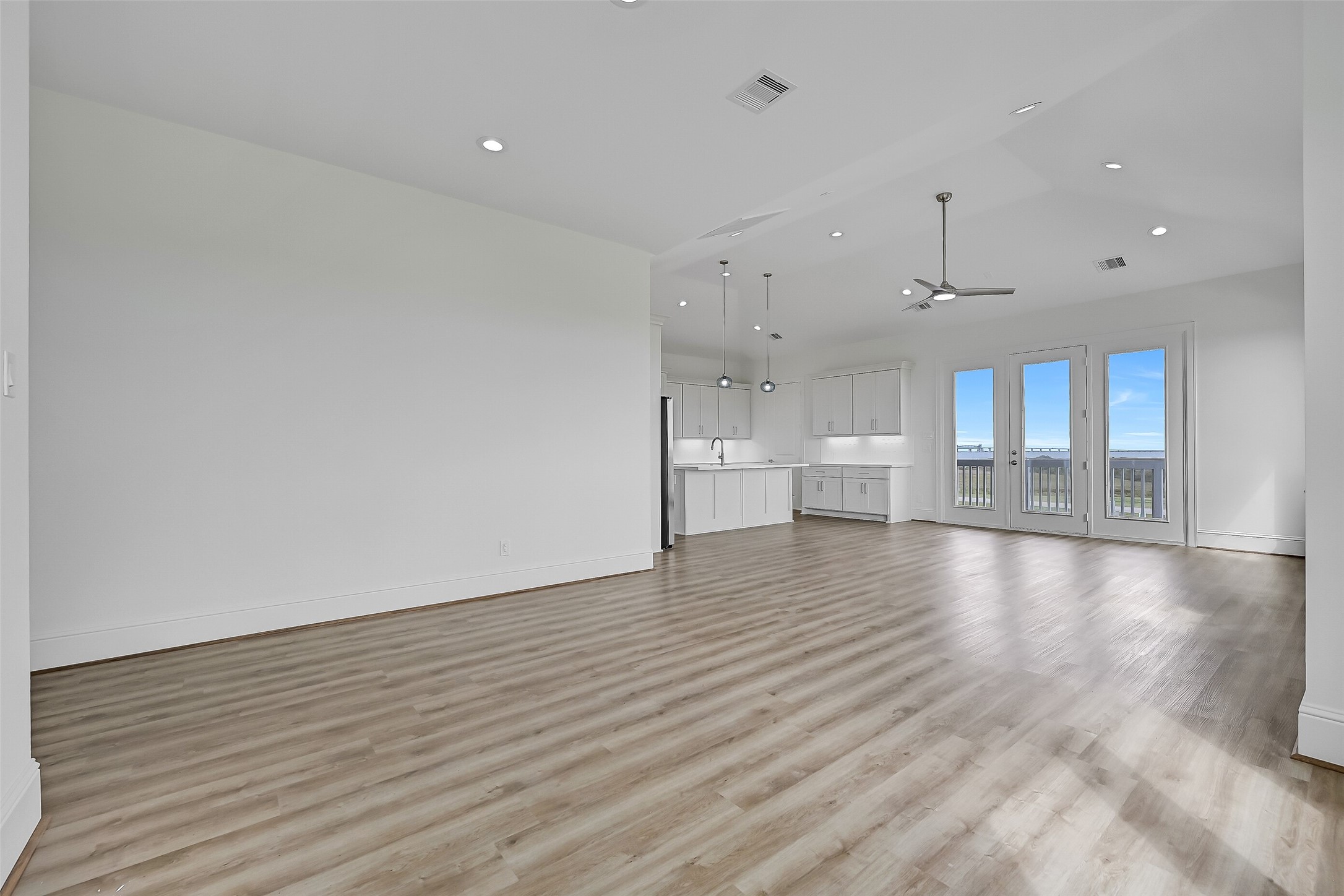 1627 Bay Pointe Drive, Galveston, TX 77554