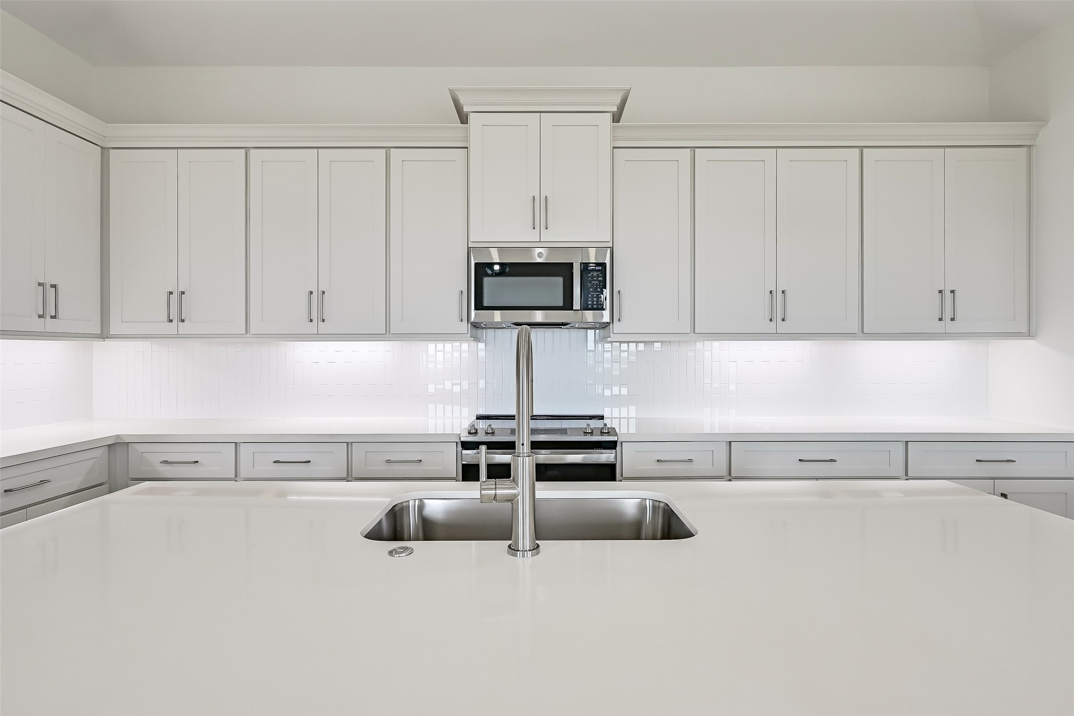 1627 Bay Pointe Drive, Galveston, TX 77554