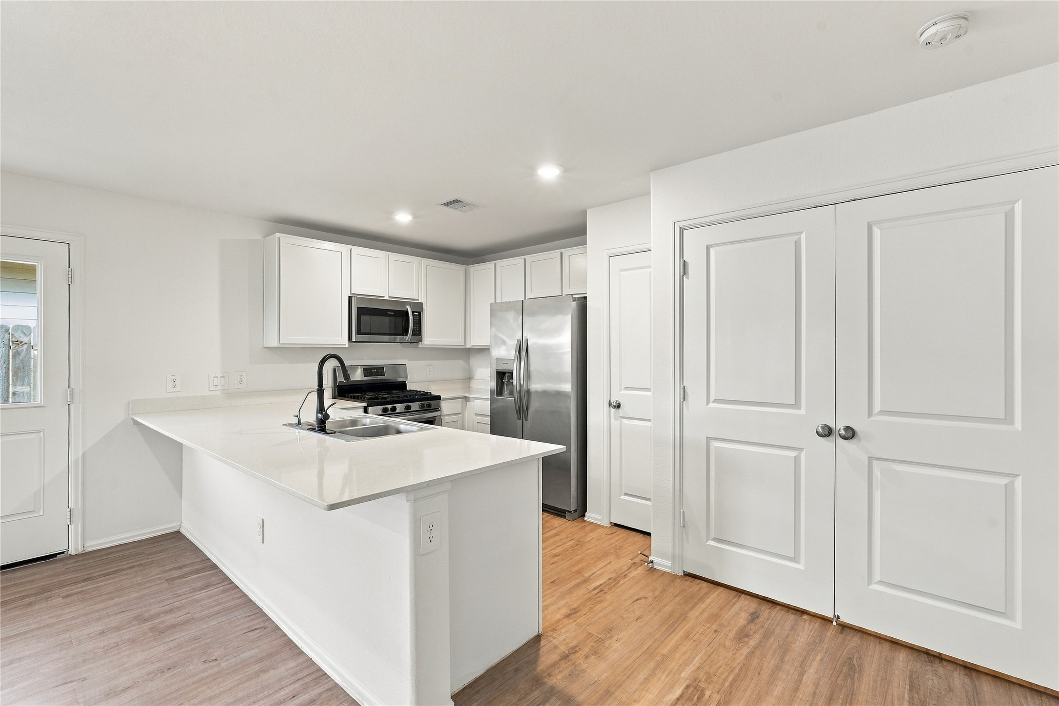 967 Oak Mist Lane, Magnolia, TX 77354