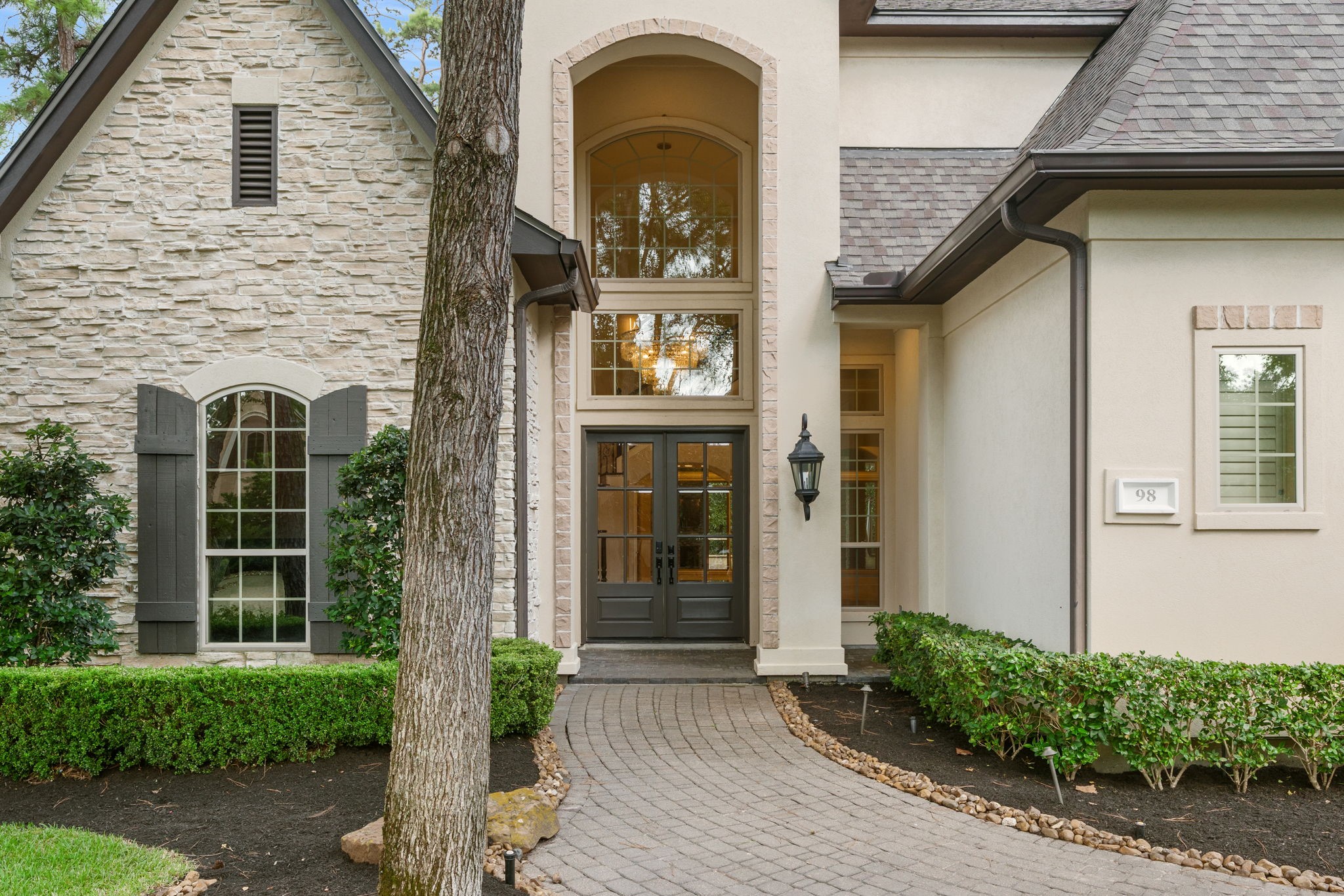 98 W Ambassador Bend, The Woodlands, TX 77382