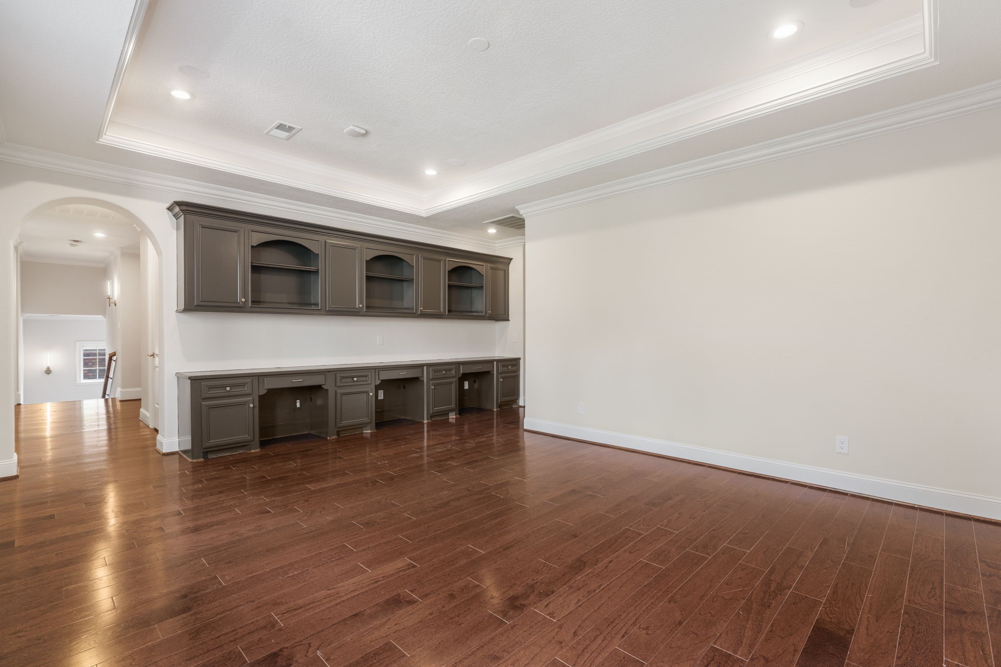 98 W Ambassador Bend, The Woodlands, TX 77382