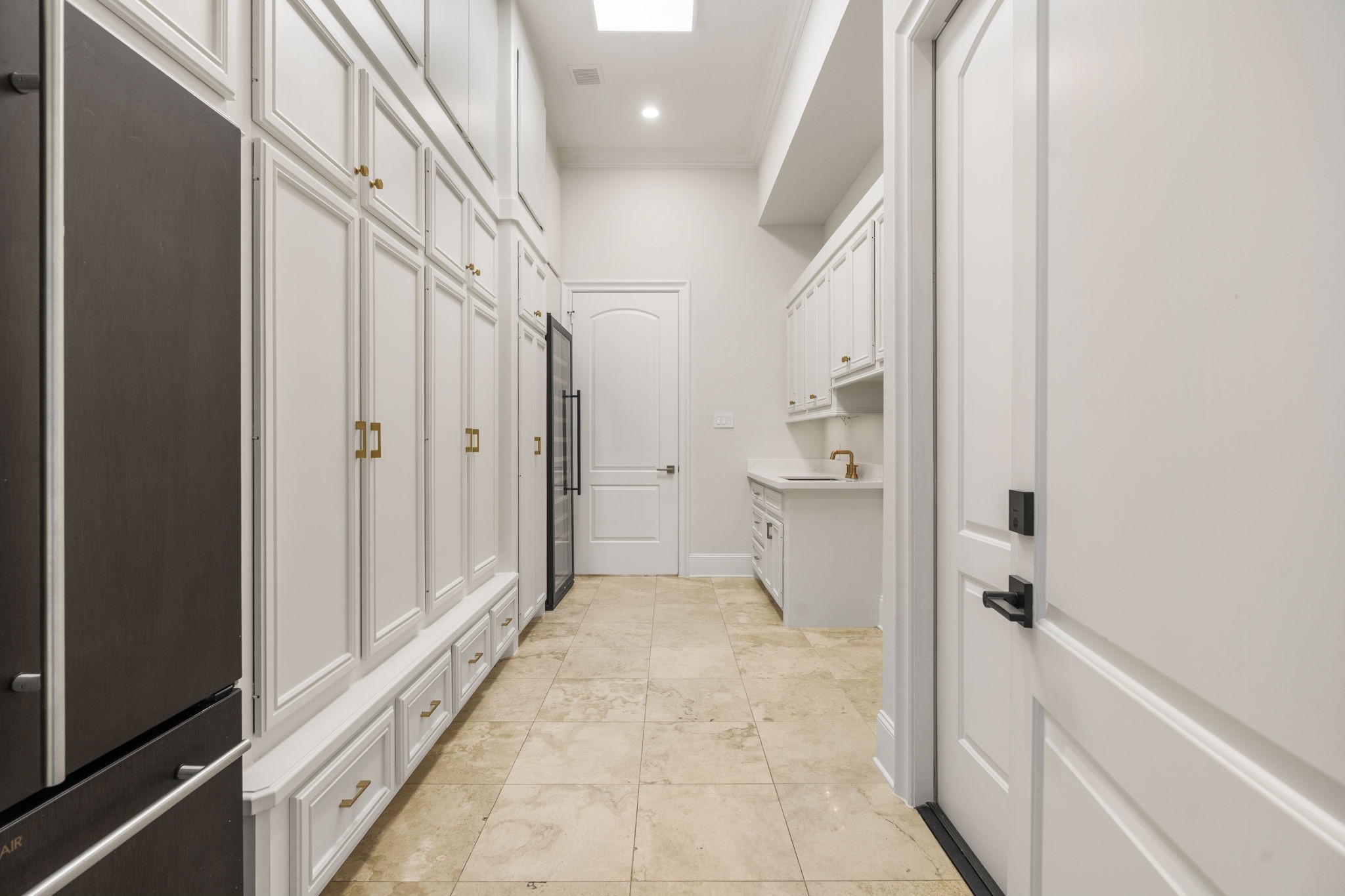 98 W Ambassador Bend, The Woodlands, TX 77382