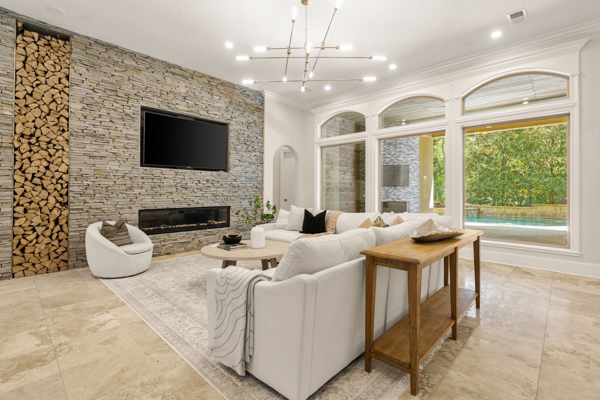 98 W Ambassador Bend, The Woodlands, TX 77382