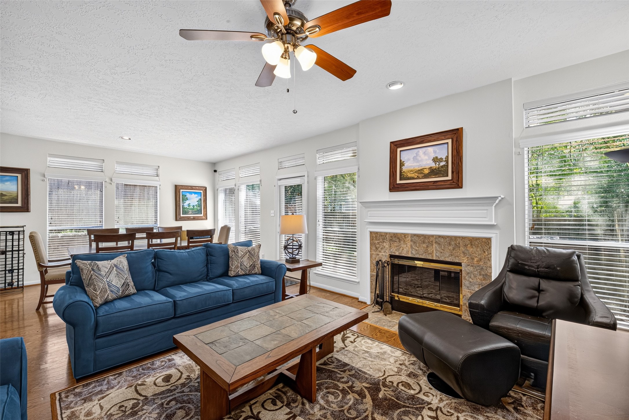 18 Valley Oaks Circle, The Woodlands, TX 77382
