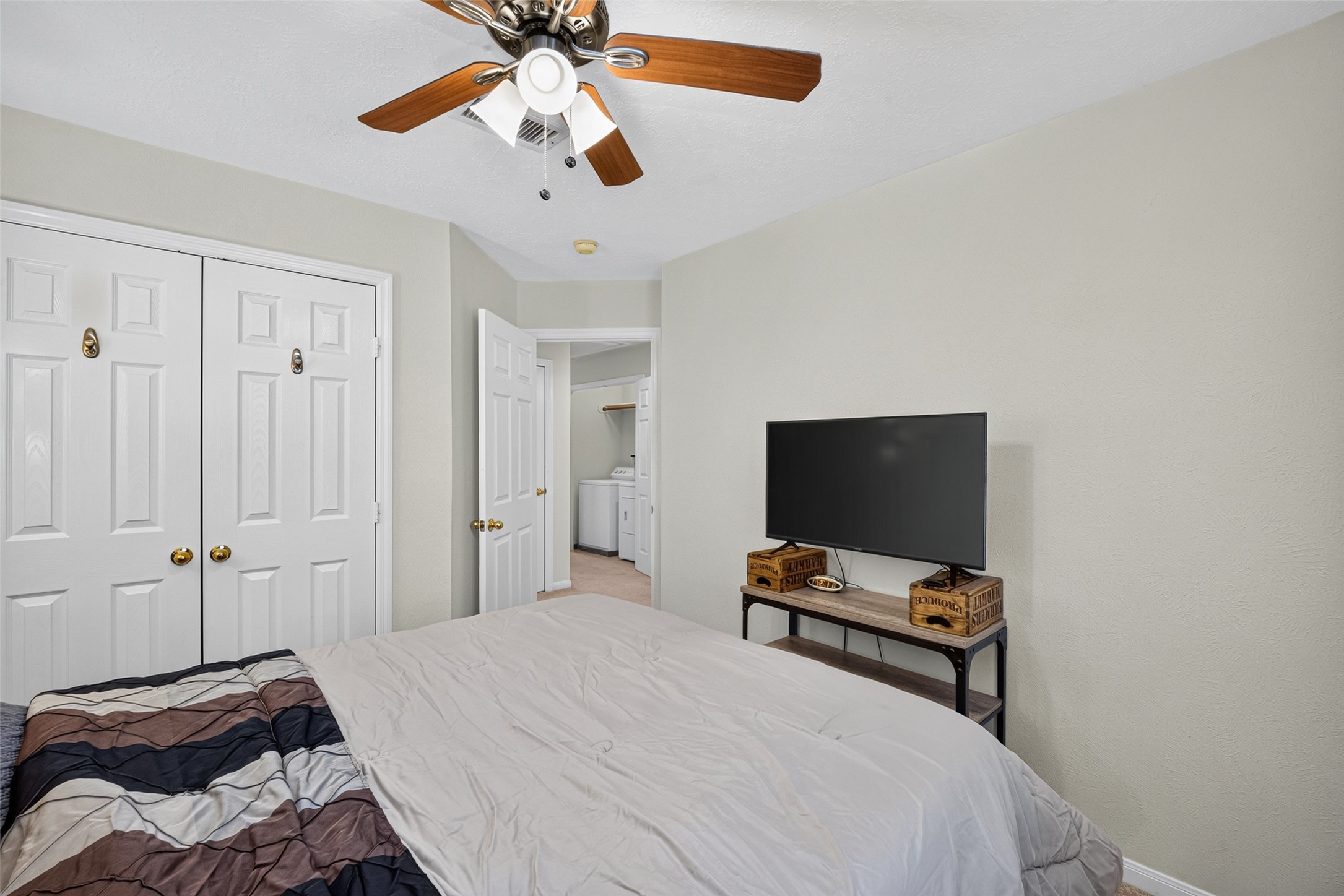 18 Valley Oaks Circle, The Woodlands, TX 77382