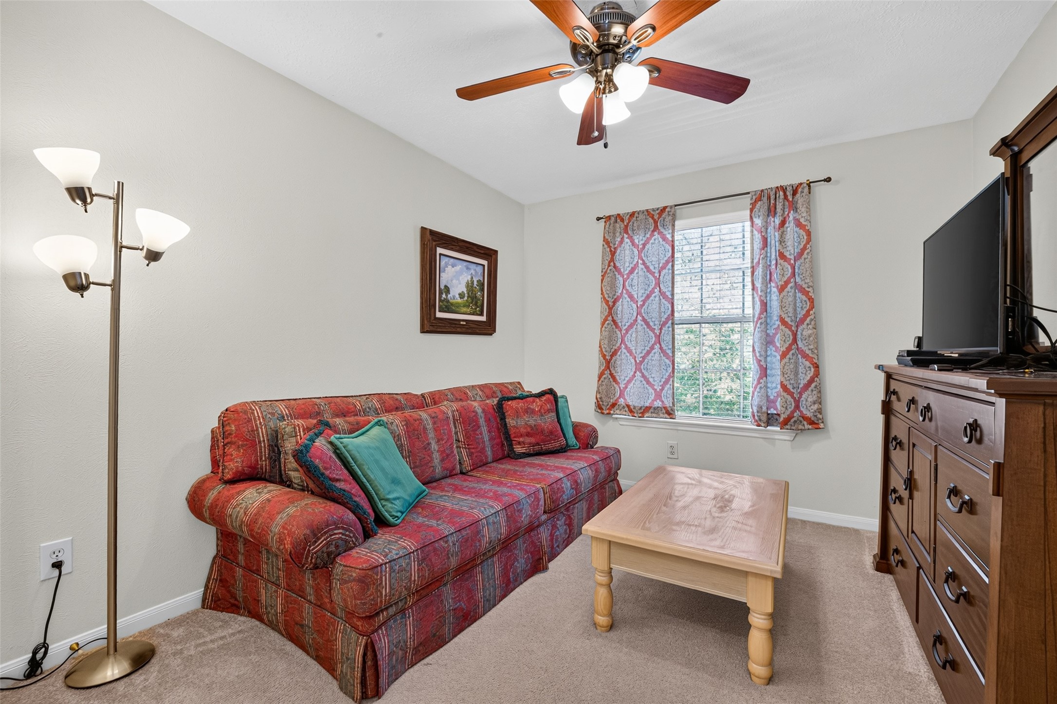 18 Valley Oaks Circle, The Woodlands, TX 77382