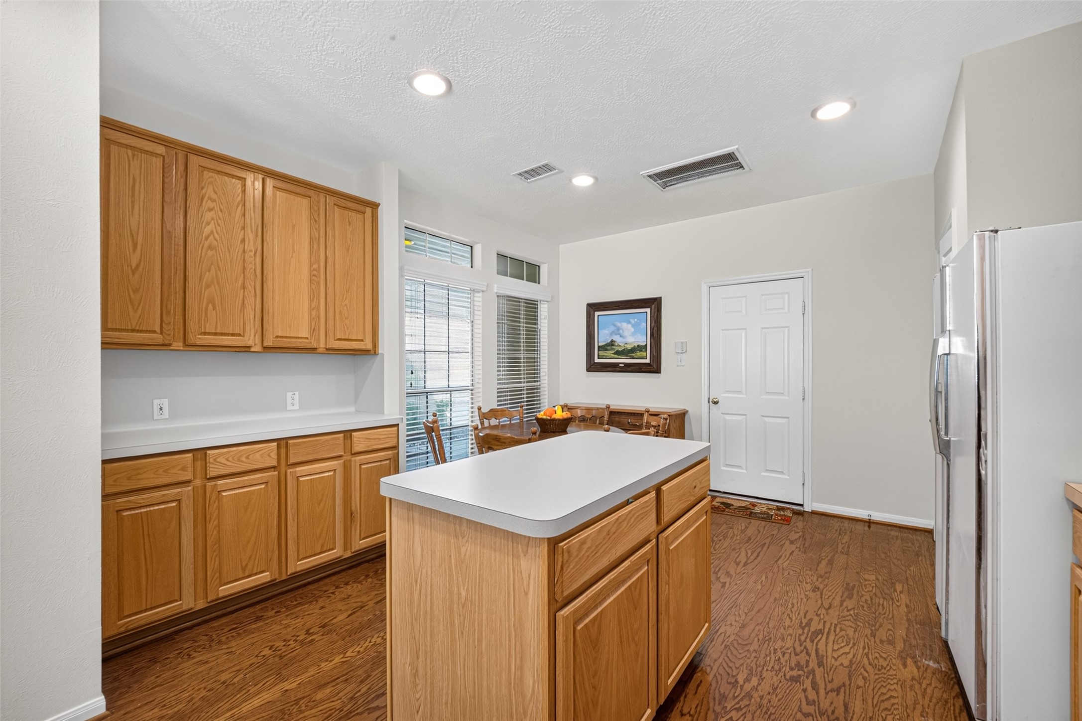 18 Valley Oaks Circle, The Woodlands, TX 77382
