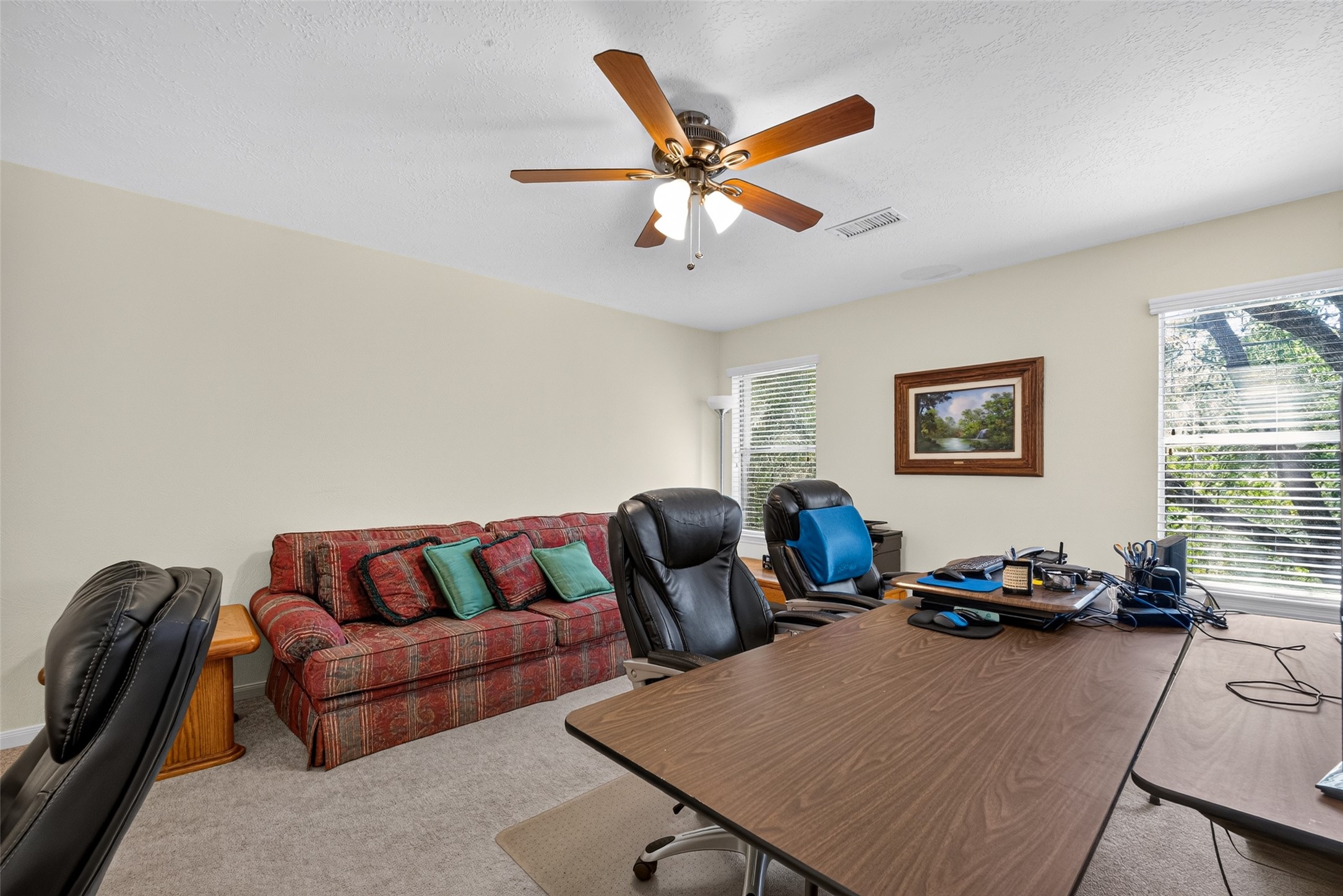 18 Valley Oaks Circle, The Woodlands, TX 77382