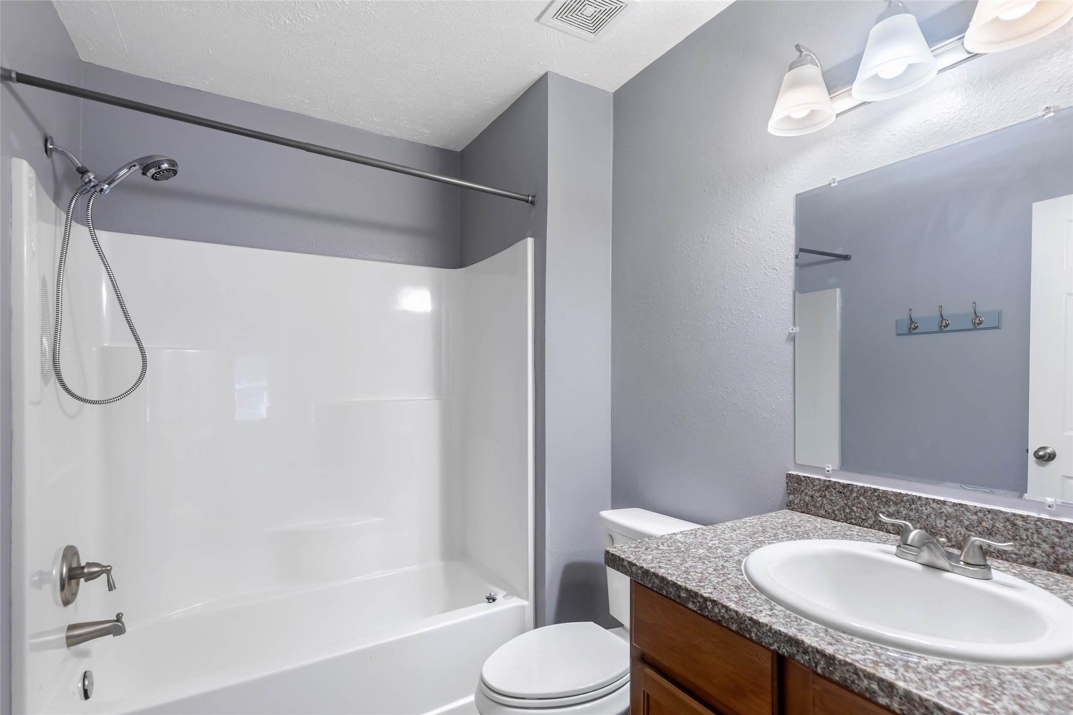 204 W James Street, Baytown, TX 77520