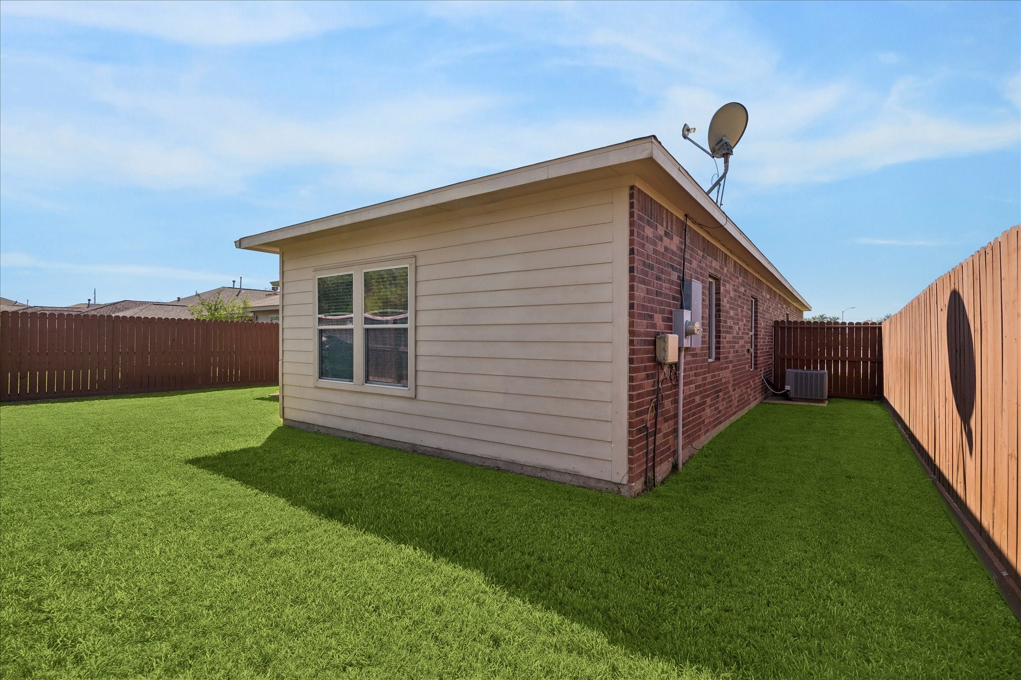 805 Indigo Springs Lane, La Marque, TX 77568