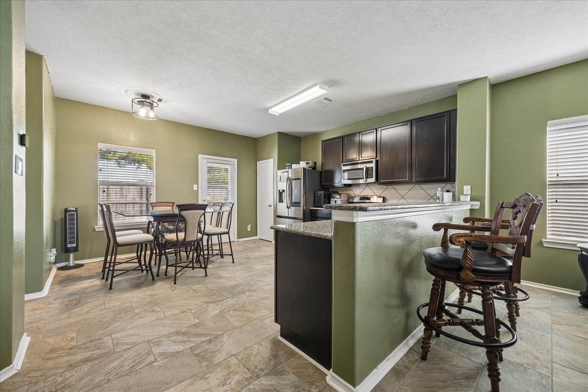 805 Indigo Springs Lane, La Marque, TX 77568