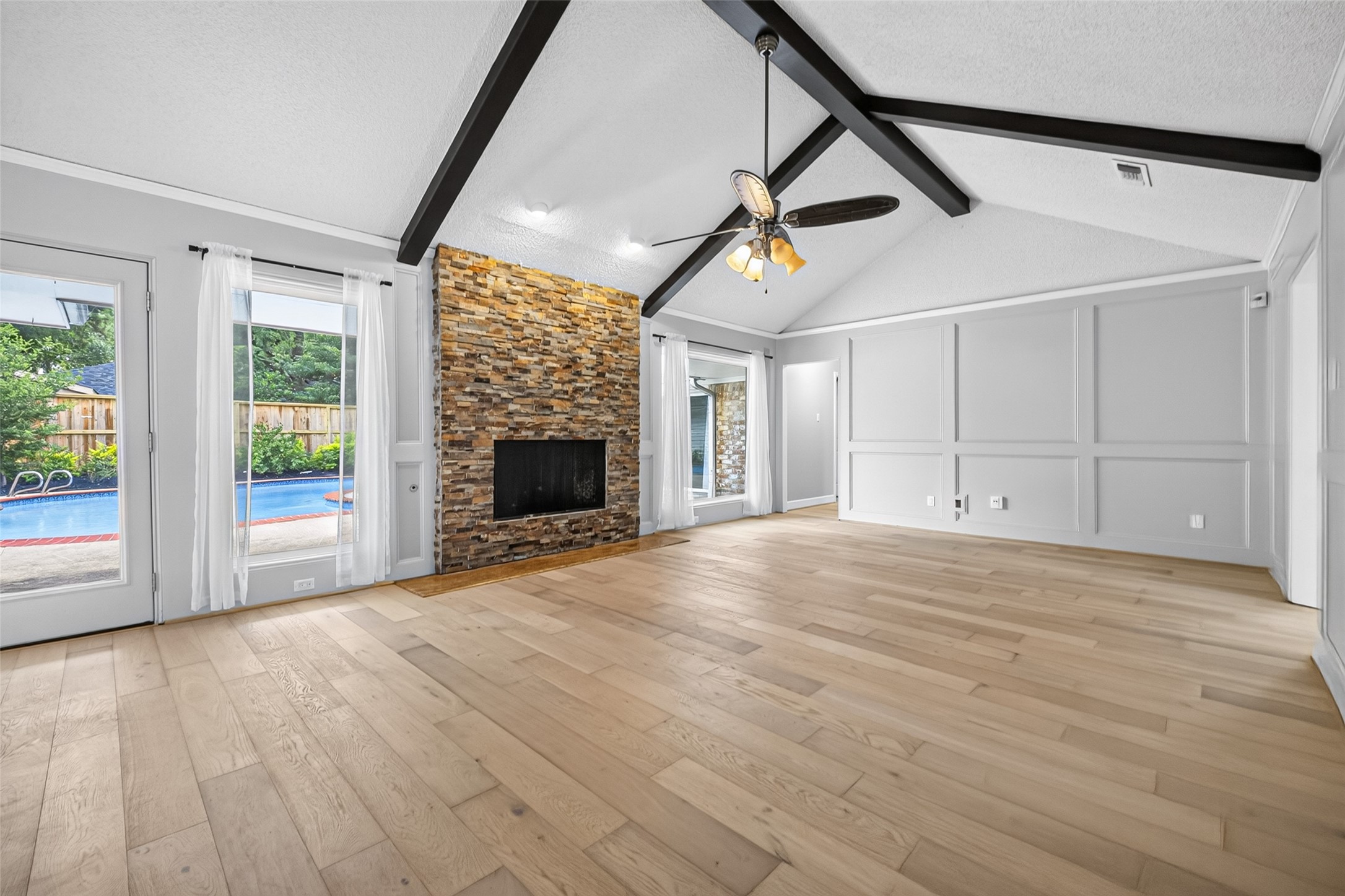 10118 Briar Forest Drive, Houston, TX 77042