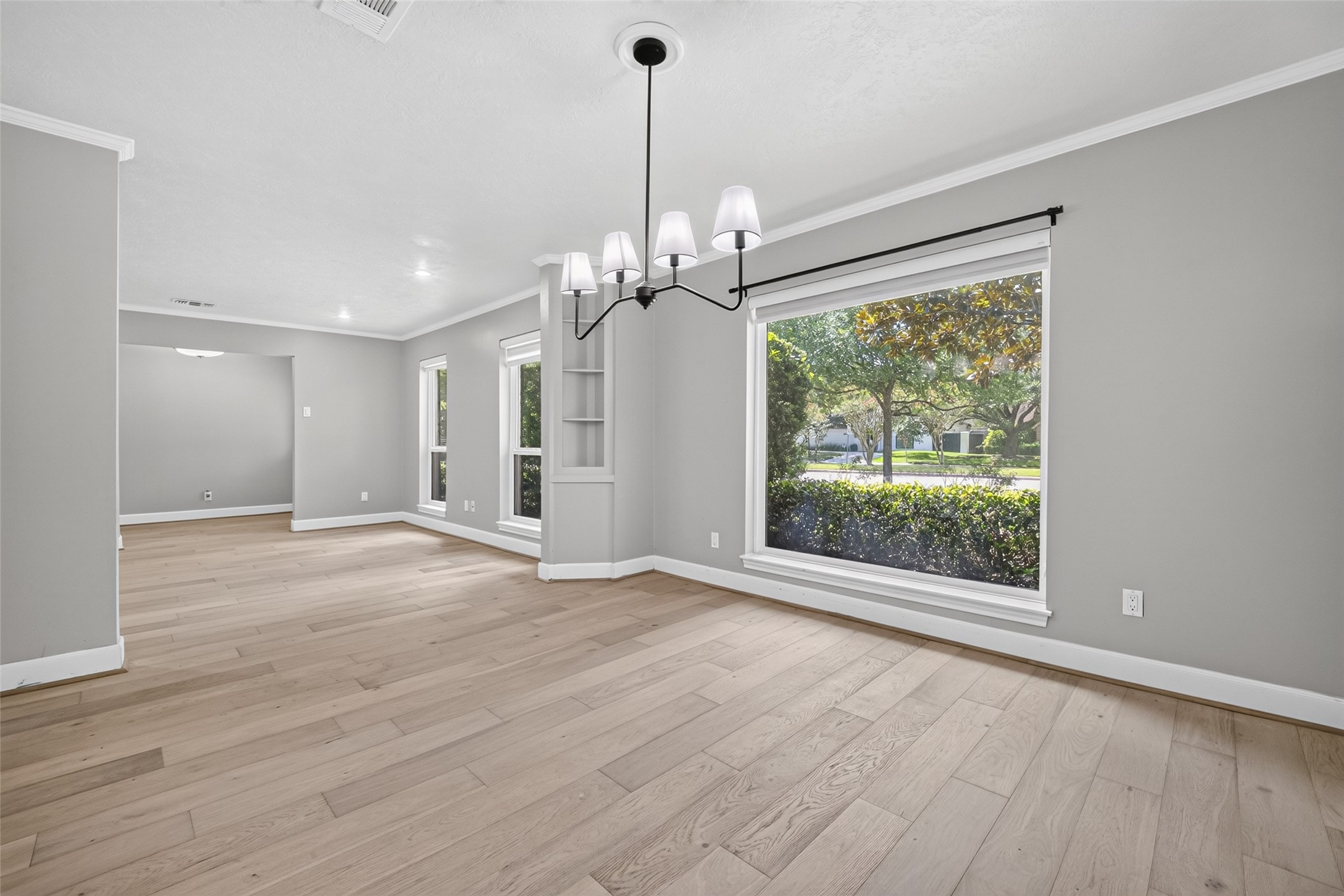 10118 Briar Forest Drive, Houston, TX 77042