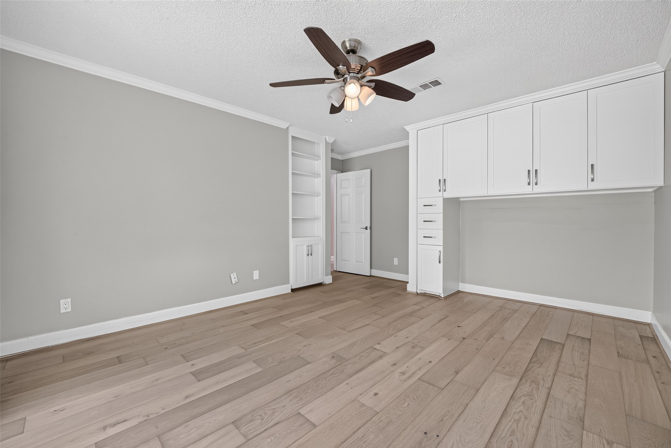 10118 Briar Forest Drive, Houston, TX 77042