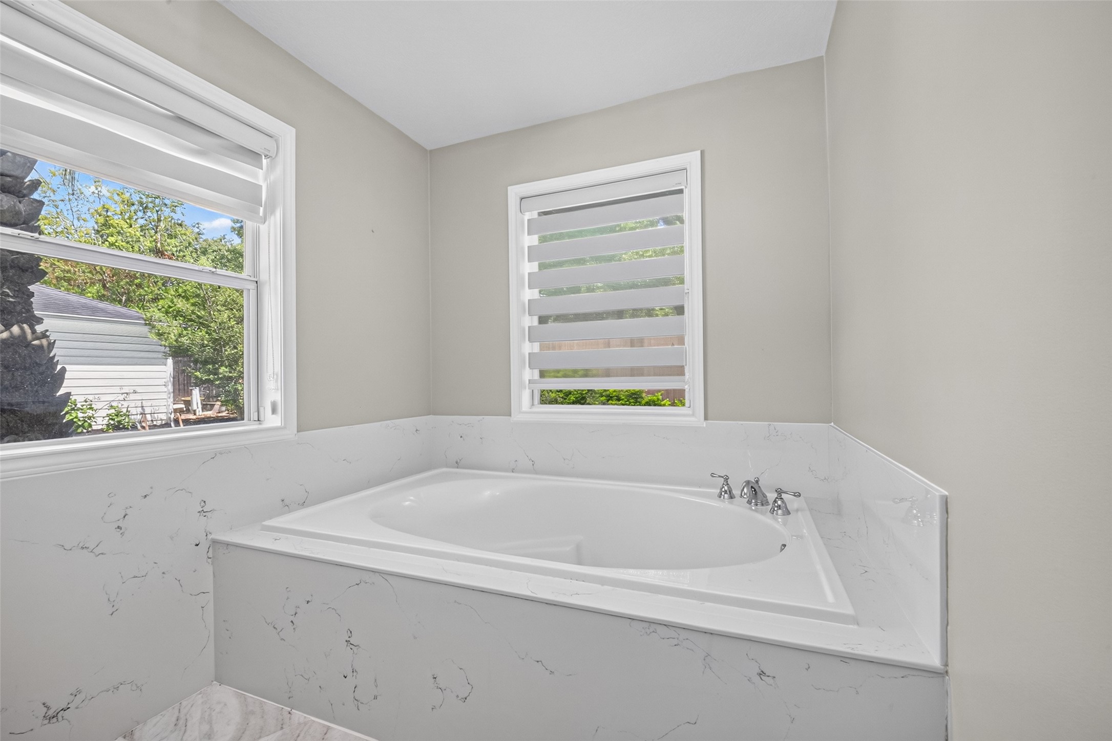 10118 Briar Forest Drive, Houston, TX 77042