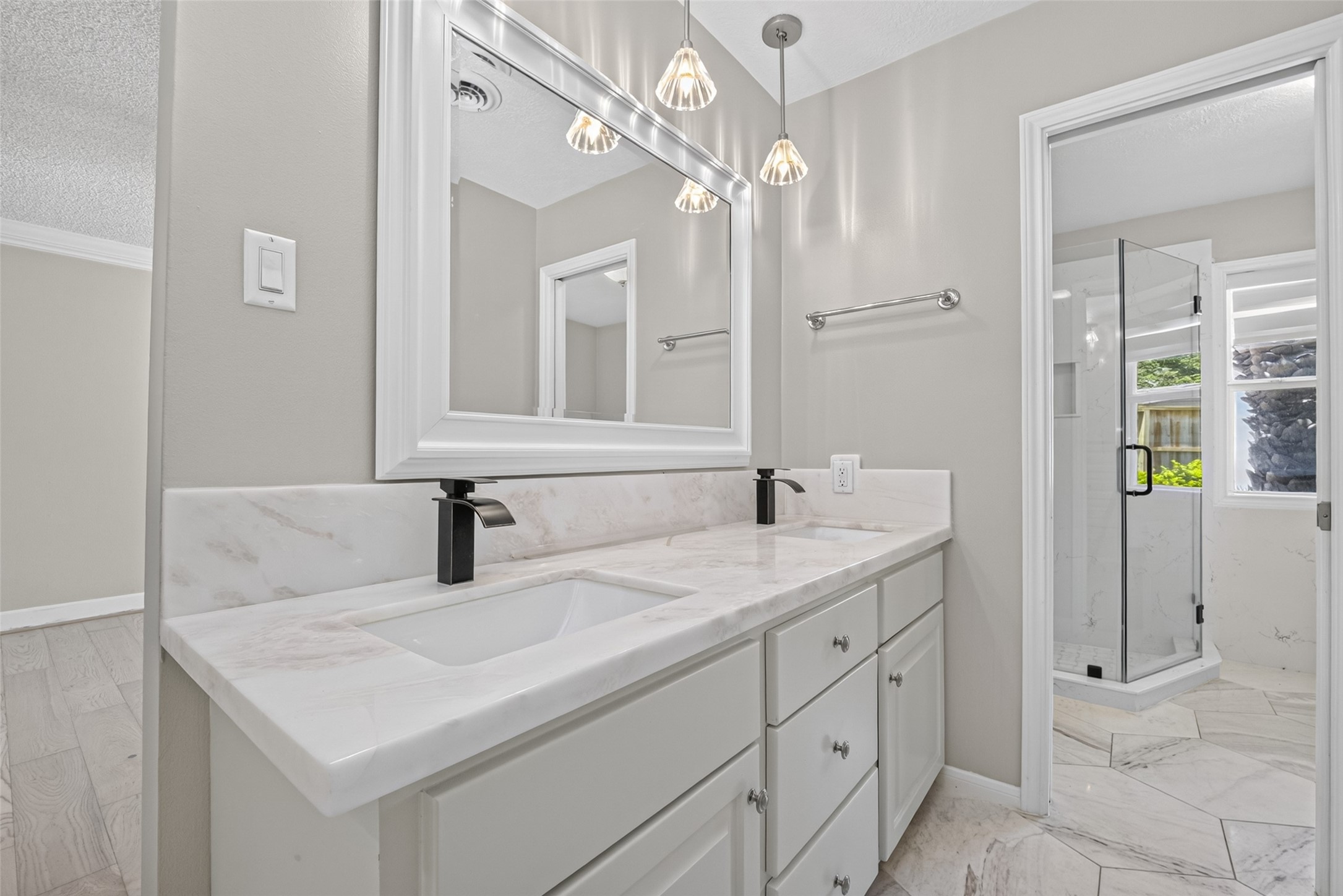 10118 Briar Forest Drive, Houston, TX 77042
