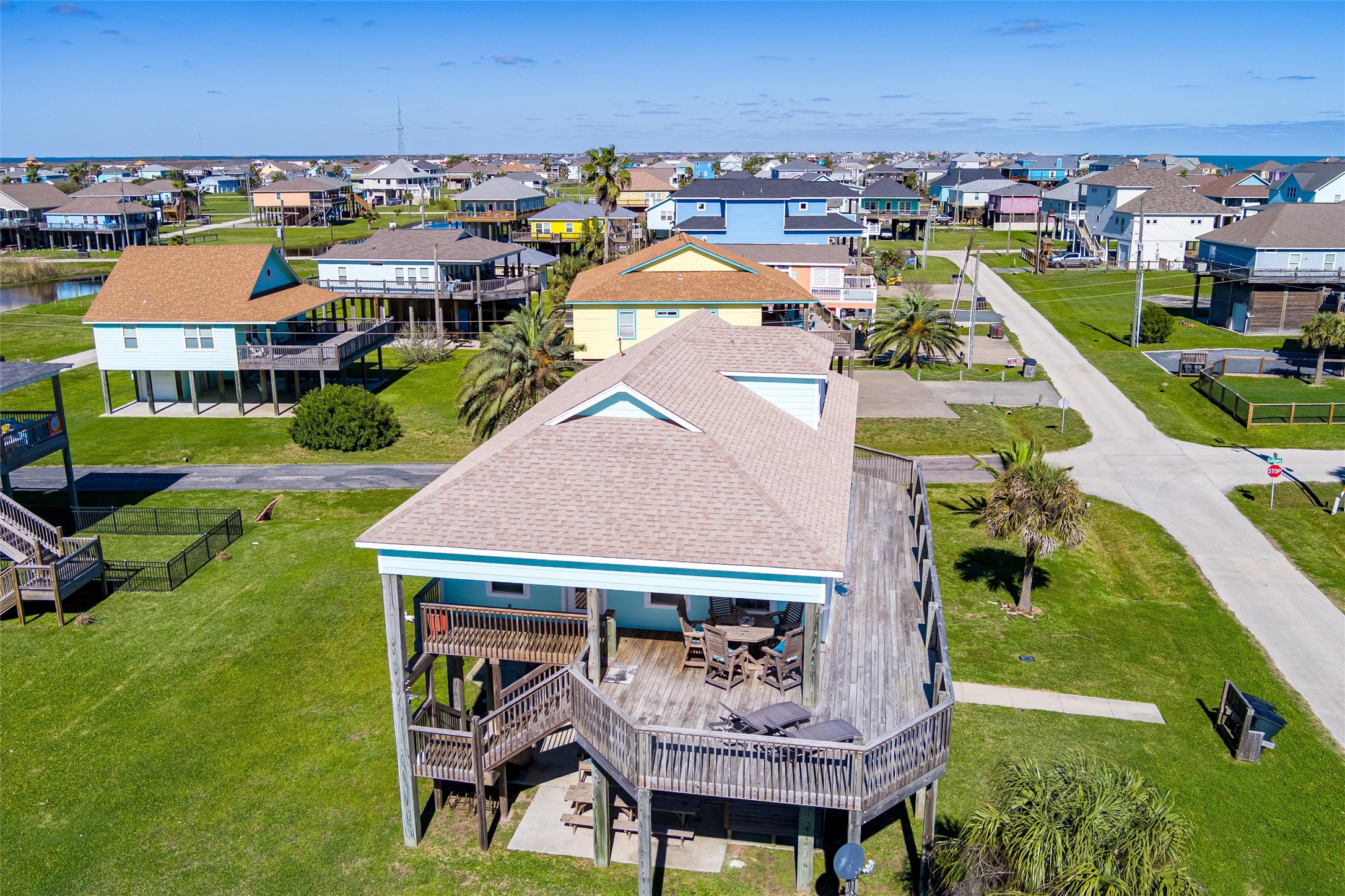 2011 Vista, Crystal Beach, TX 77650