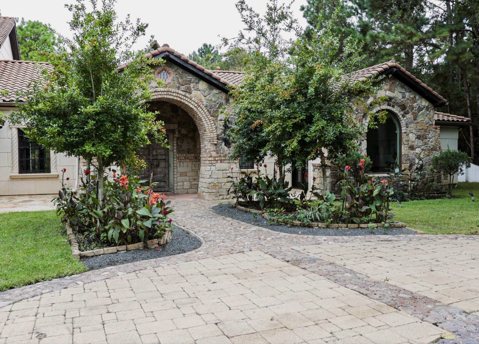 2426 Blue Lake Drive, Magnolia, TX 77354