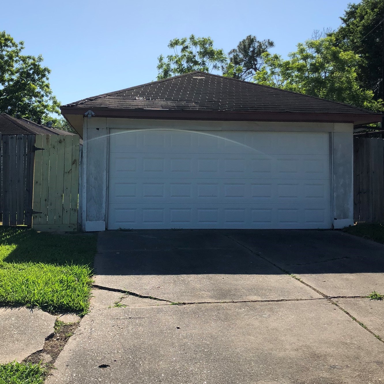 Detached Garage