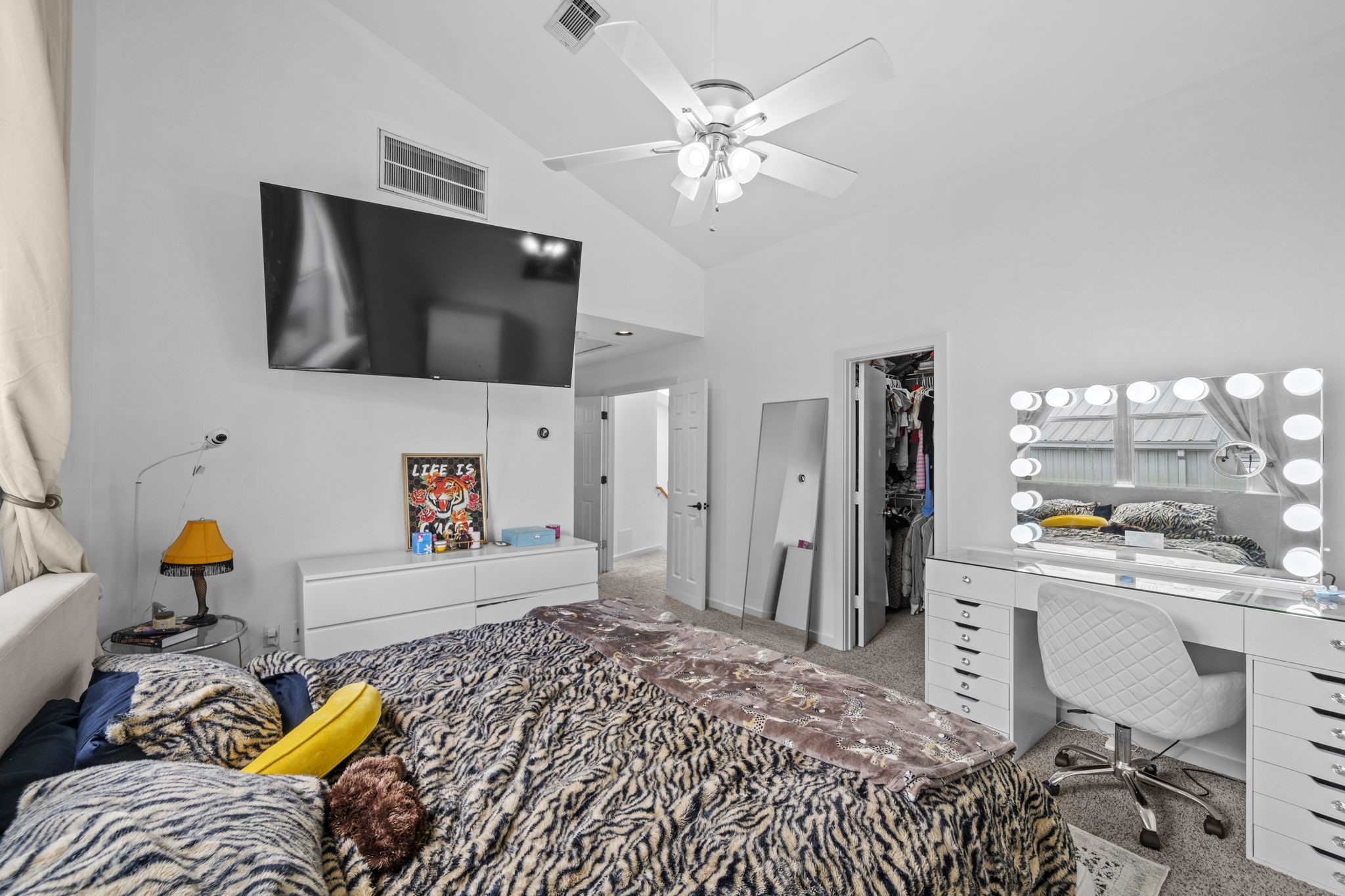Primary suite