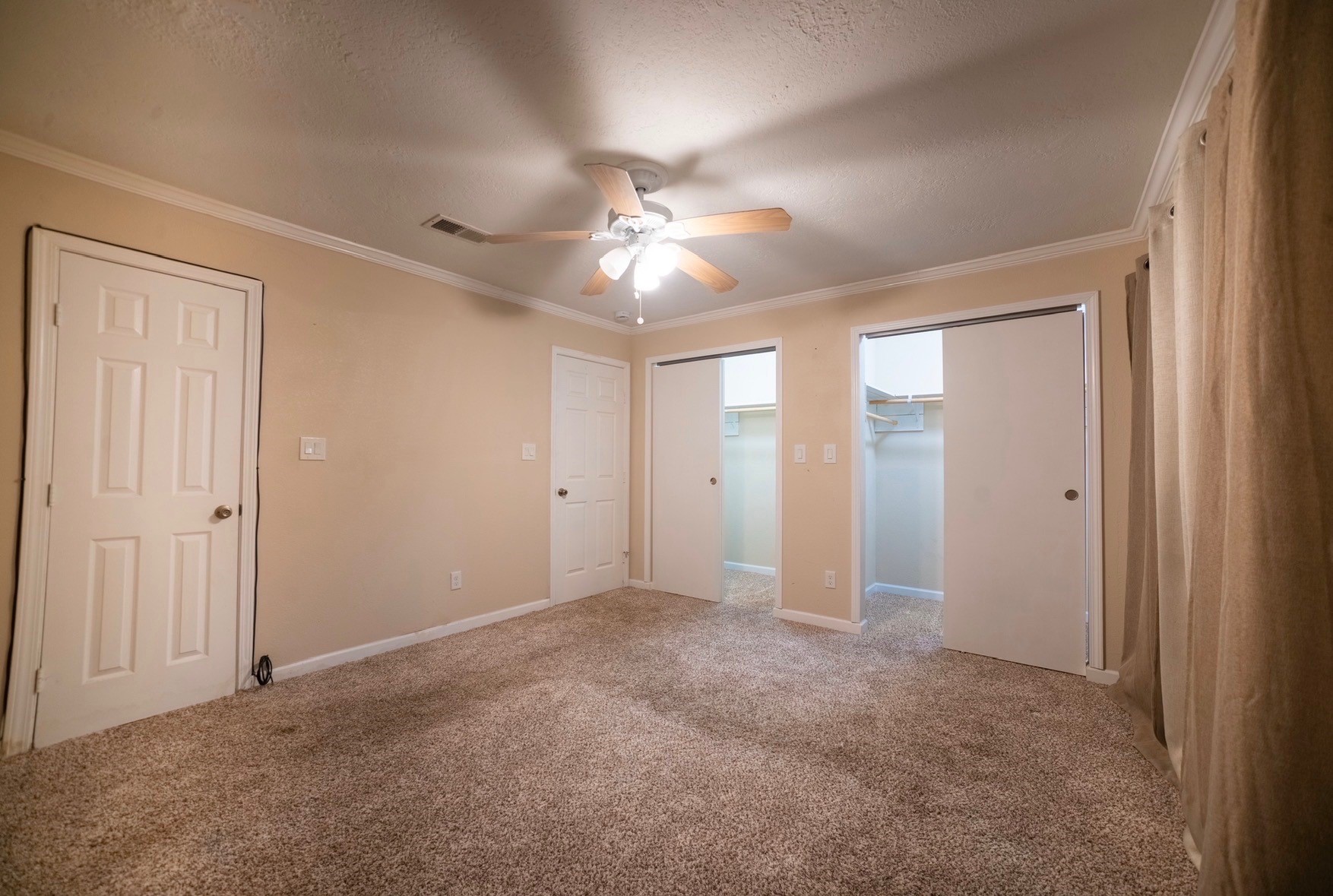 2117 Pecan Street, Dickinson, TX 77539