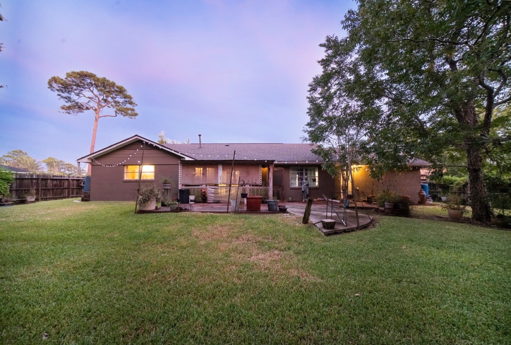 2117 Pecan Street, Dickinson, TX 77539