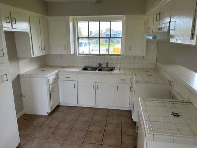 306 Tennyson Street, San Leon, TX 77539