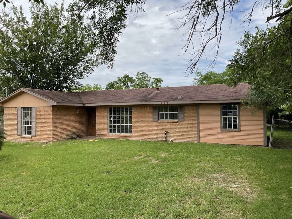 306 Tennyson Street, San Leon, TX 77539