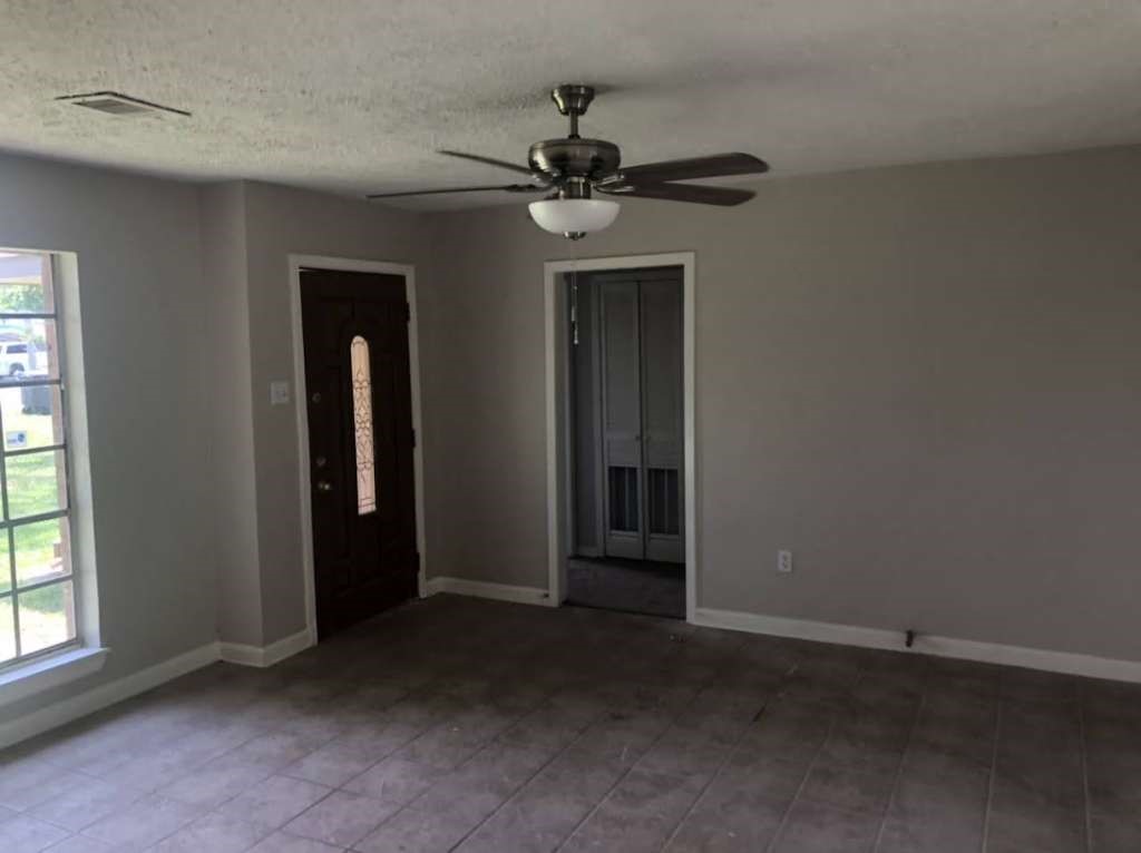 306 Tennyson Street, San Leon, TX 77539