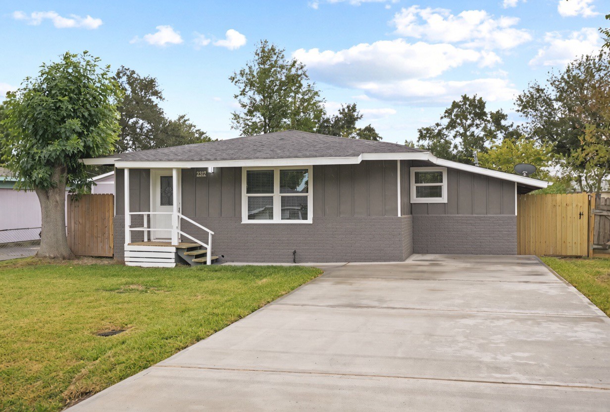 2317 19th Avenue N, Texas City, TX 77590 2317 19th Avenue N, Texas City, TX 77590