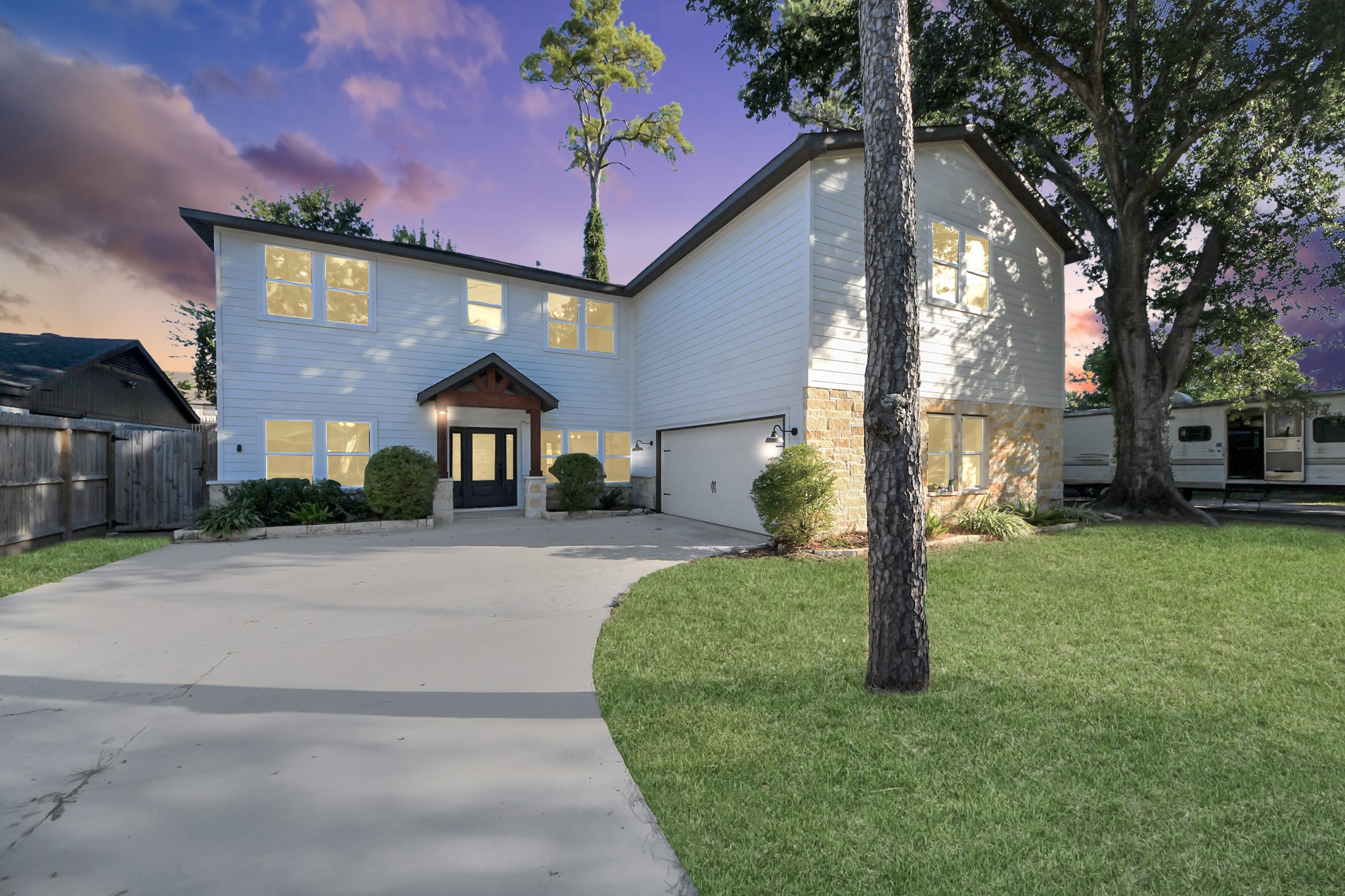 10038 Westview Drive, Houston, TX 77055 10038 Westview Drive, Houston, TX 77055
