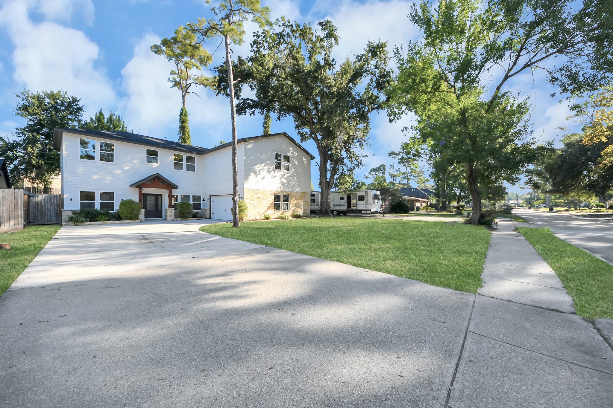 10038 Westview Drive, Houston, TX 77055