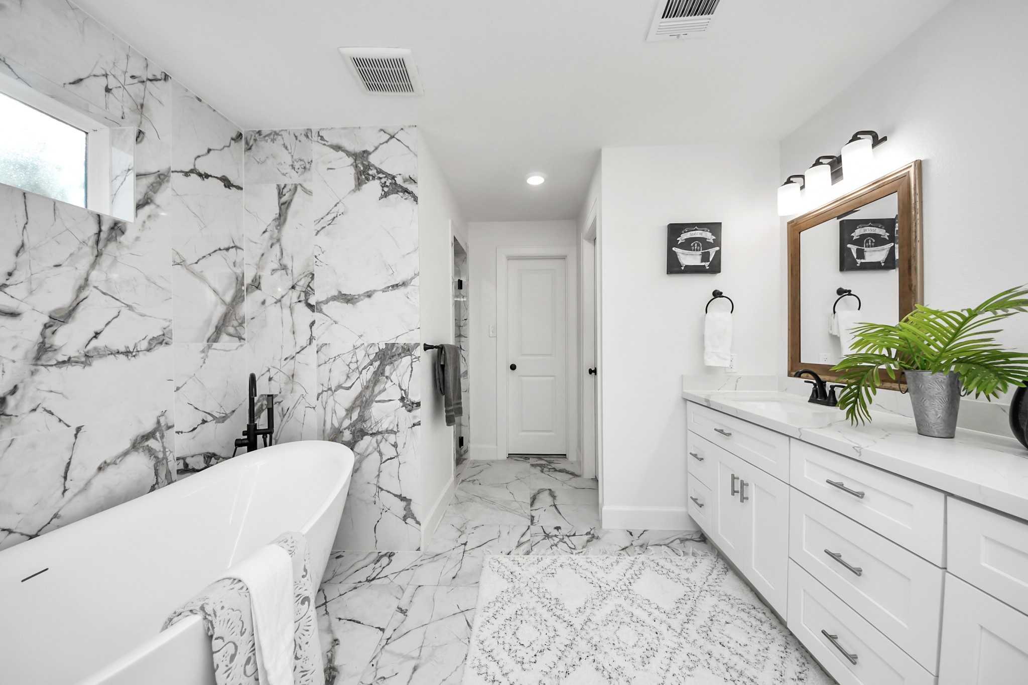 10038 Westview Drive, Houston, TX 77055