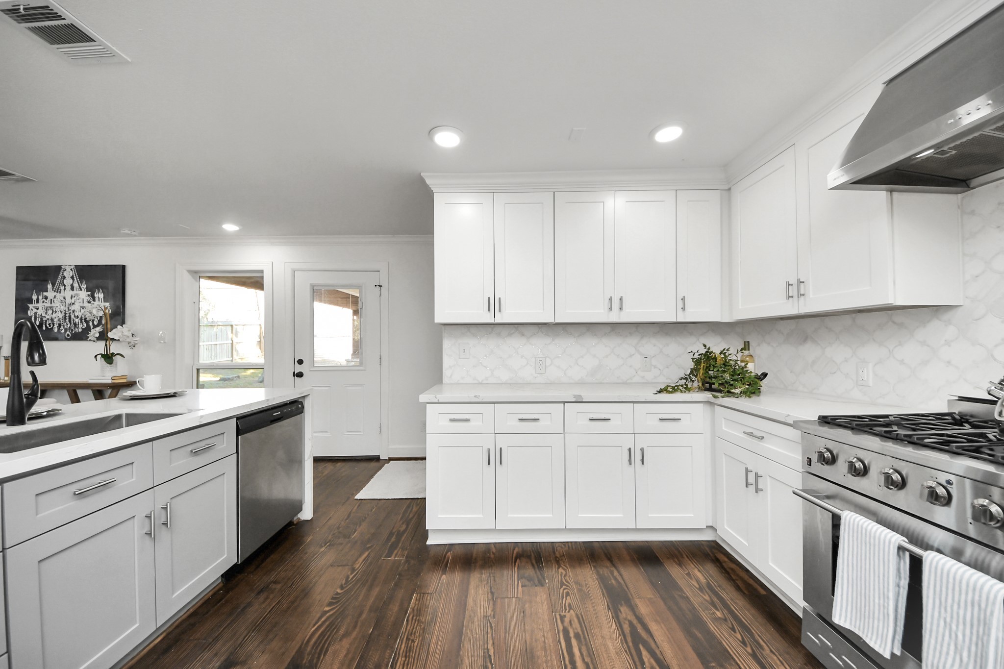 10038 Westview Drive, Houston, TX 77055