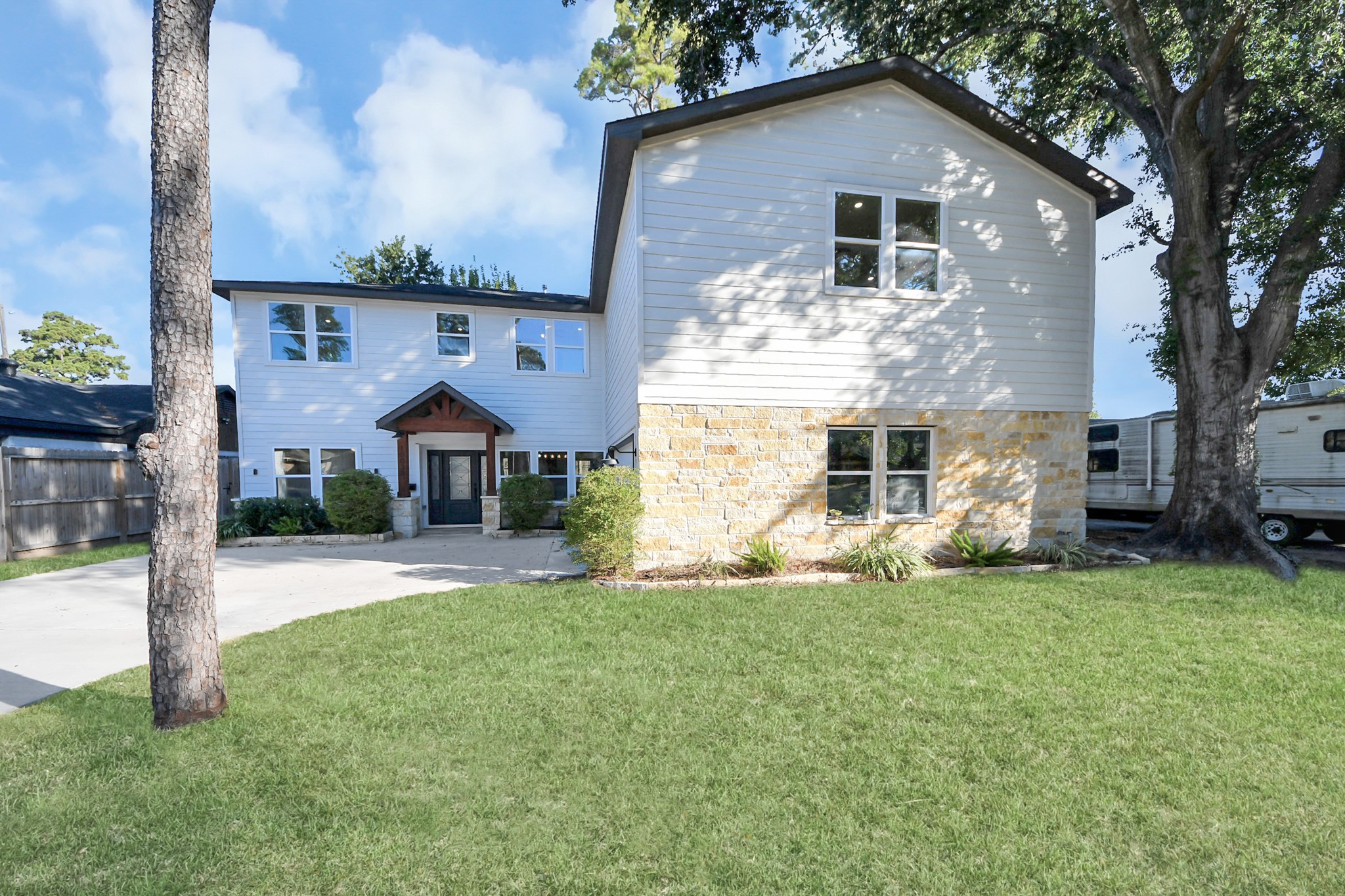 10038 Westview Drive, Houston, TX 77055