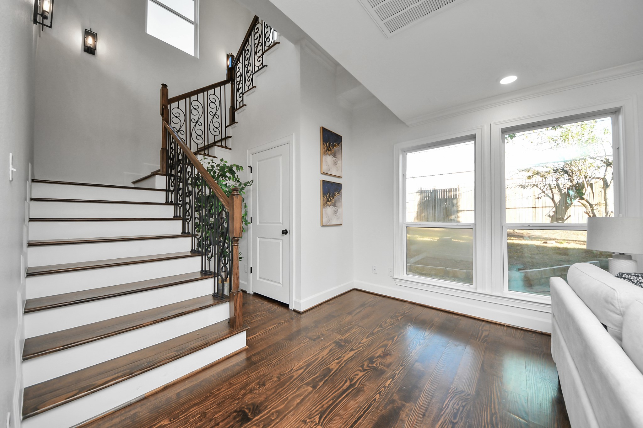 10038 Westview Drive, Houston, TX 77055
